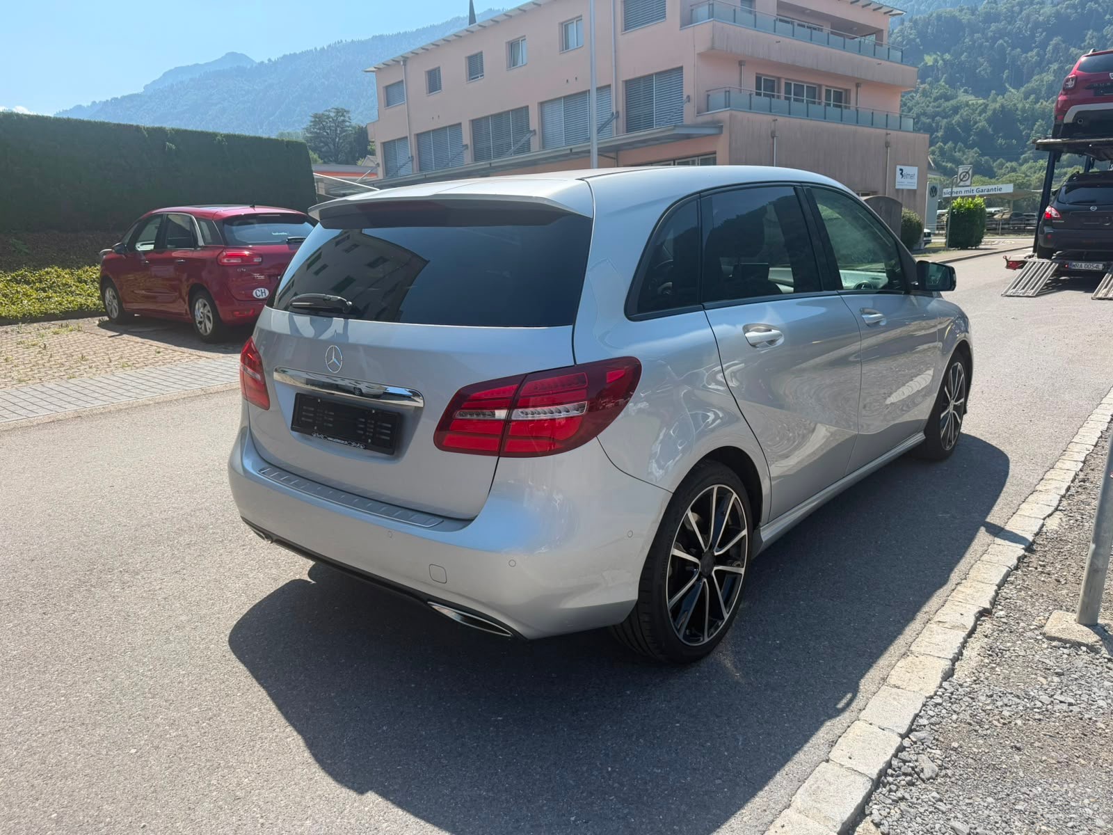 MERCEDES-BENZ B 220 CDI Swiss Star Edition Urban 4Matic 7G-DCT-showroom-element-2