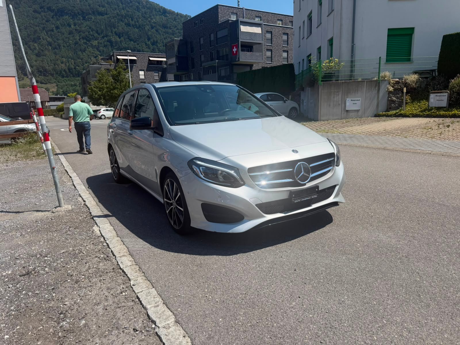 MERCEDES-BENZ B 220 CDI Swiss Star Edition Urban 4Matic 7G-DCT