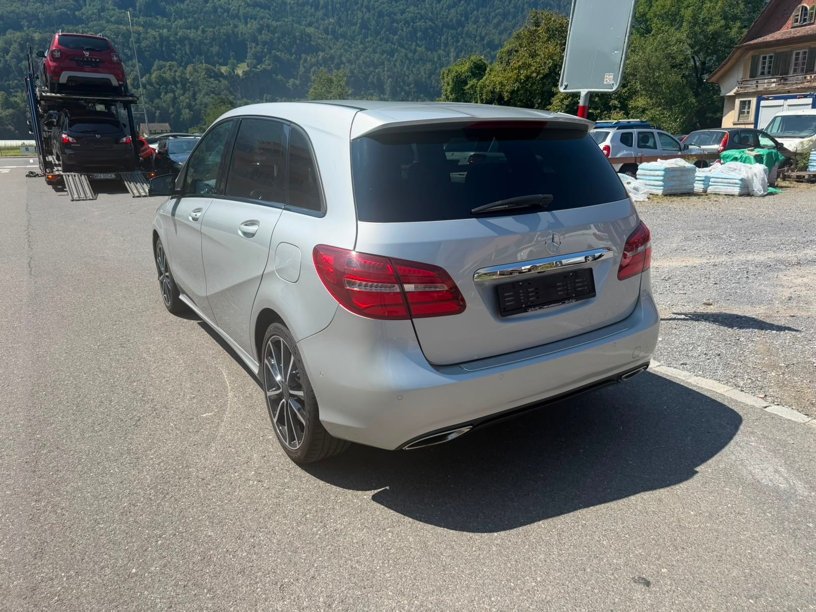 MERCEDES-BENZ B 220 CDI Swiss Star Edition Urban 4Matic 7G-DCT-showroom-element-3