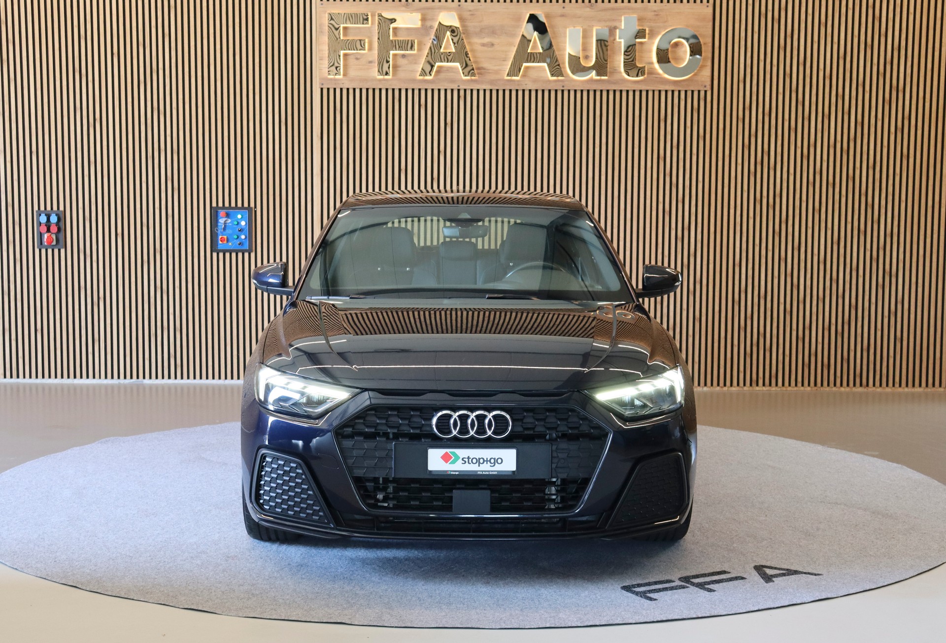 AUDI A1 Sportback 1.0 30 TFSI Attraction S-Tronic-showroom-element-1