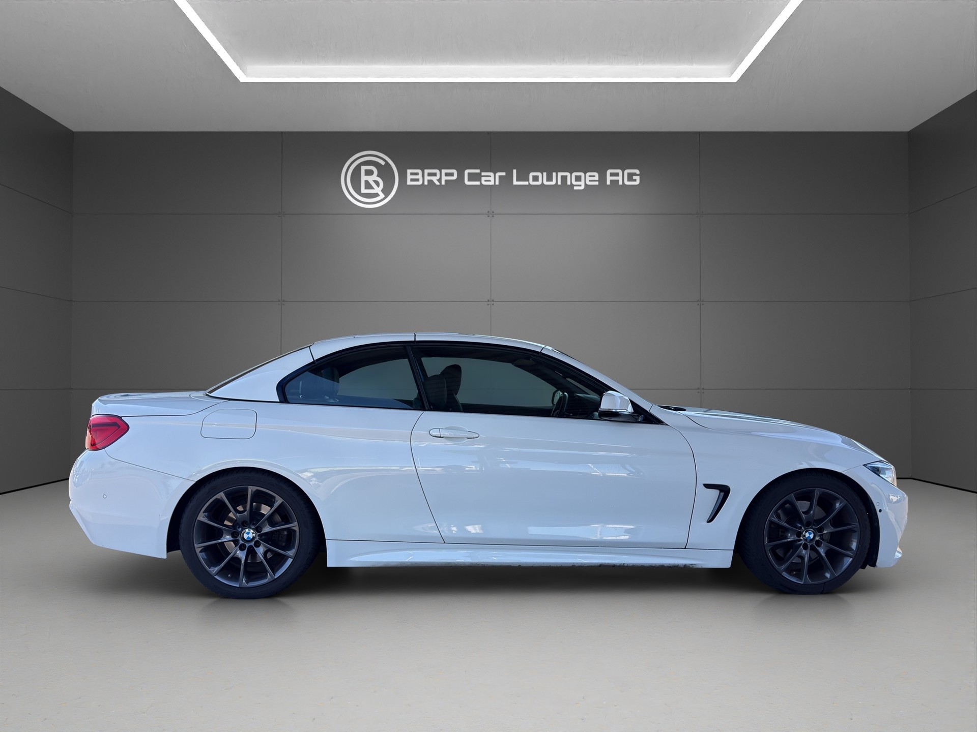 BMW 430i Cabriolet xDrive M Sport Steptronic-image-6