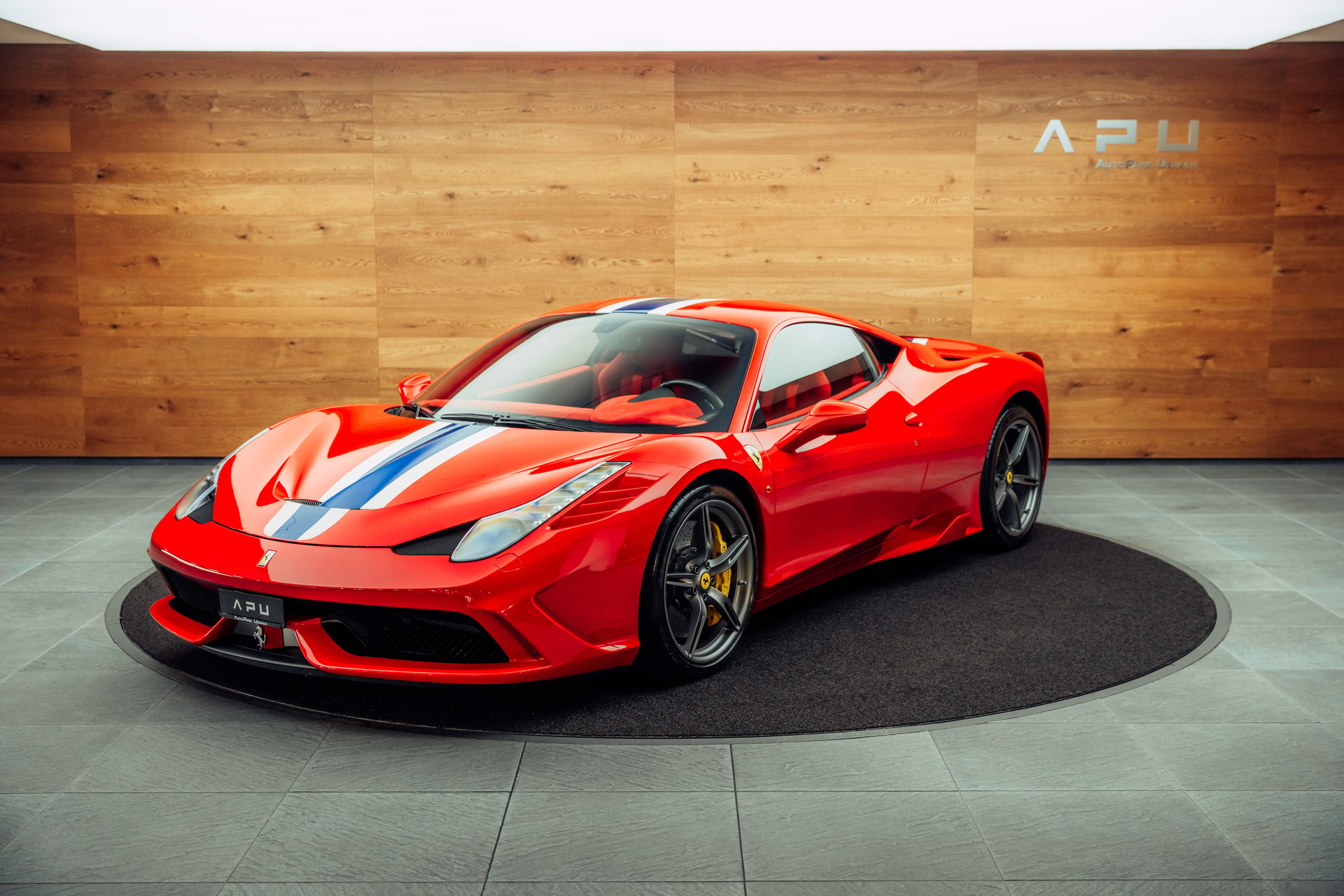 FERRARI 458 Speciale-showroom-element-3