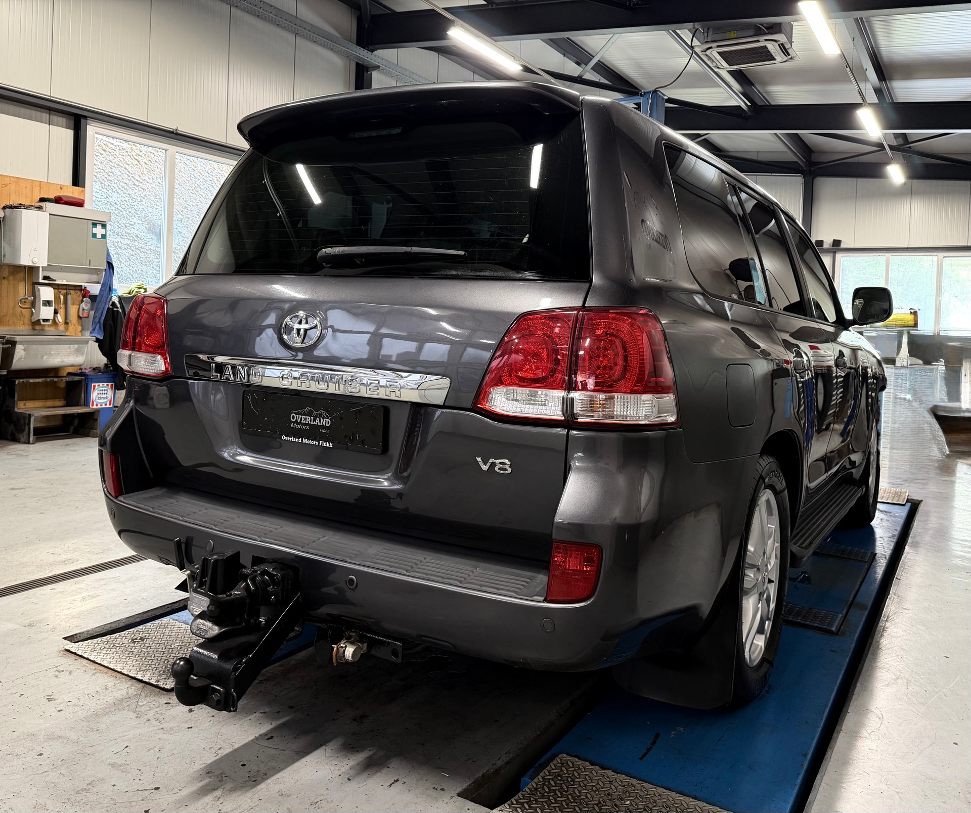 TOYOTA Land Cruiser V8 4.5 D-4D Linea Luna-image-5