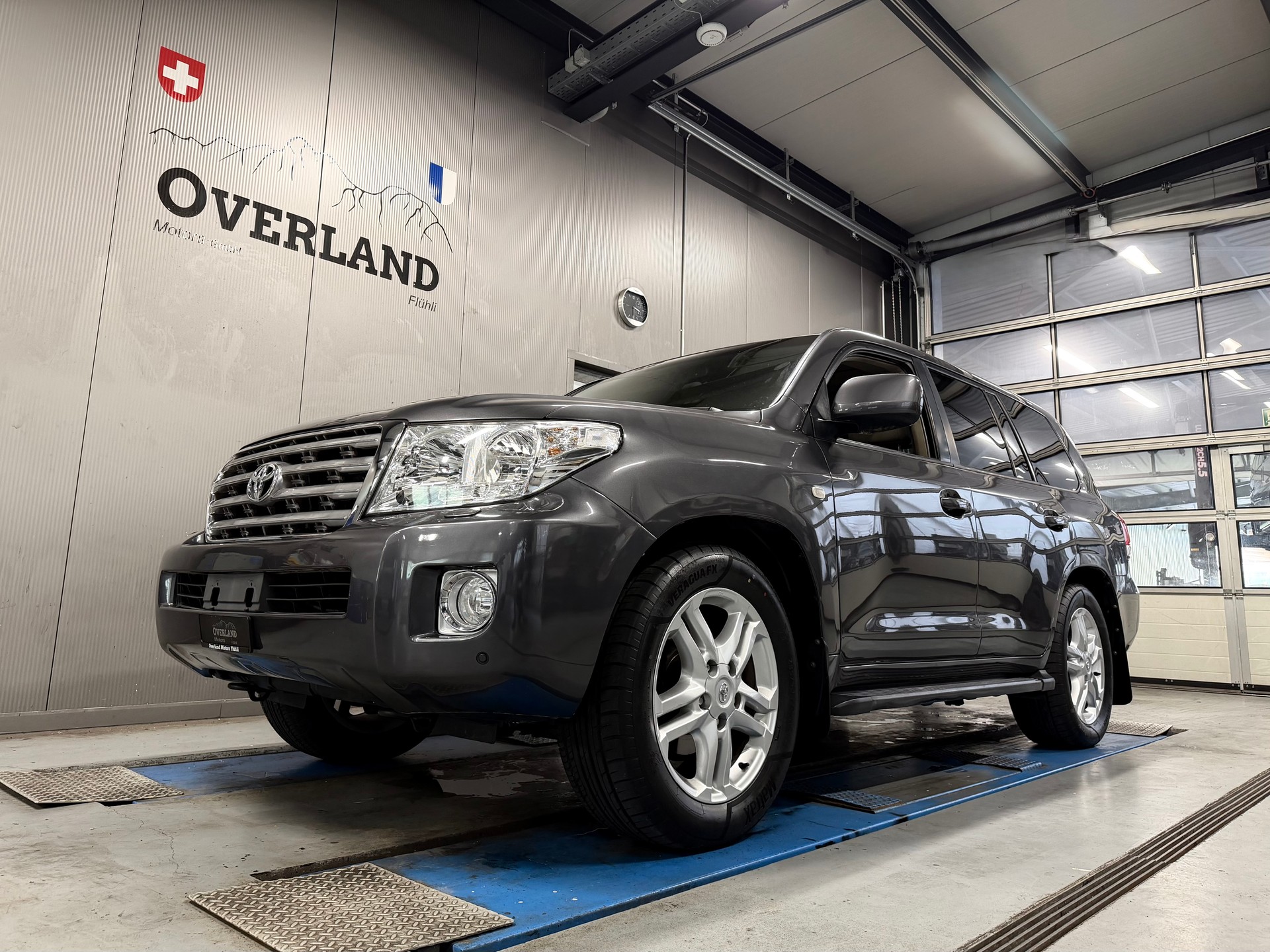 TOYOTA Land Cruiser V8 4.5 D-4D Linea Luna-image-8