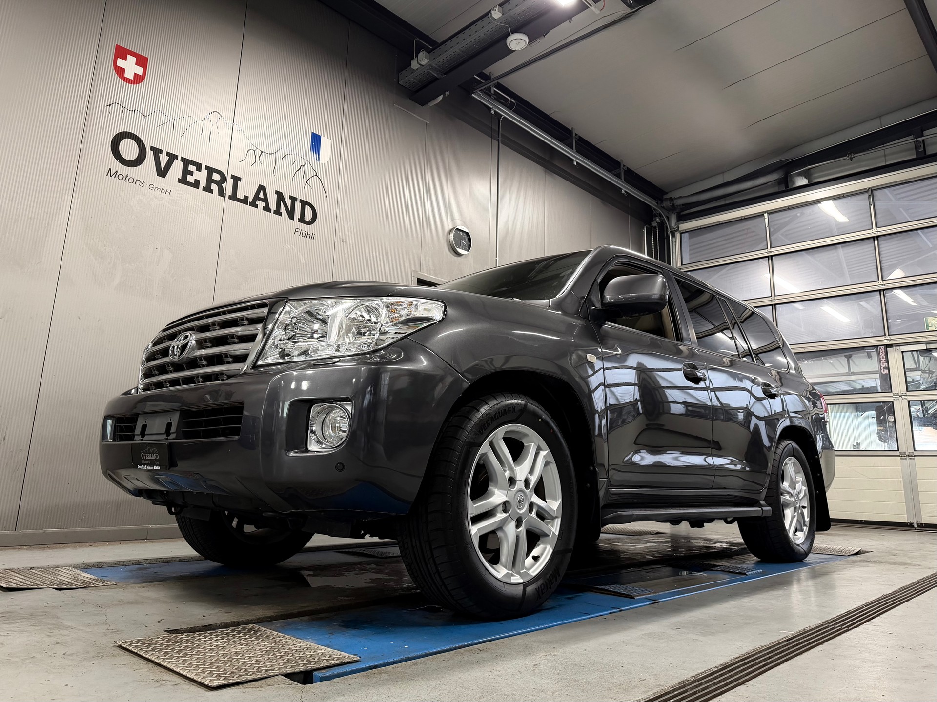TOYOTA Land Cruiser V8 4.5 D-4D Linea Luna-image-13
