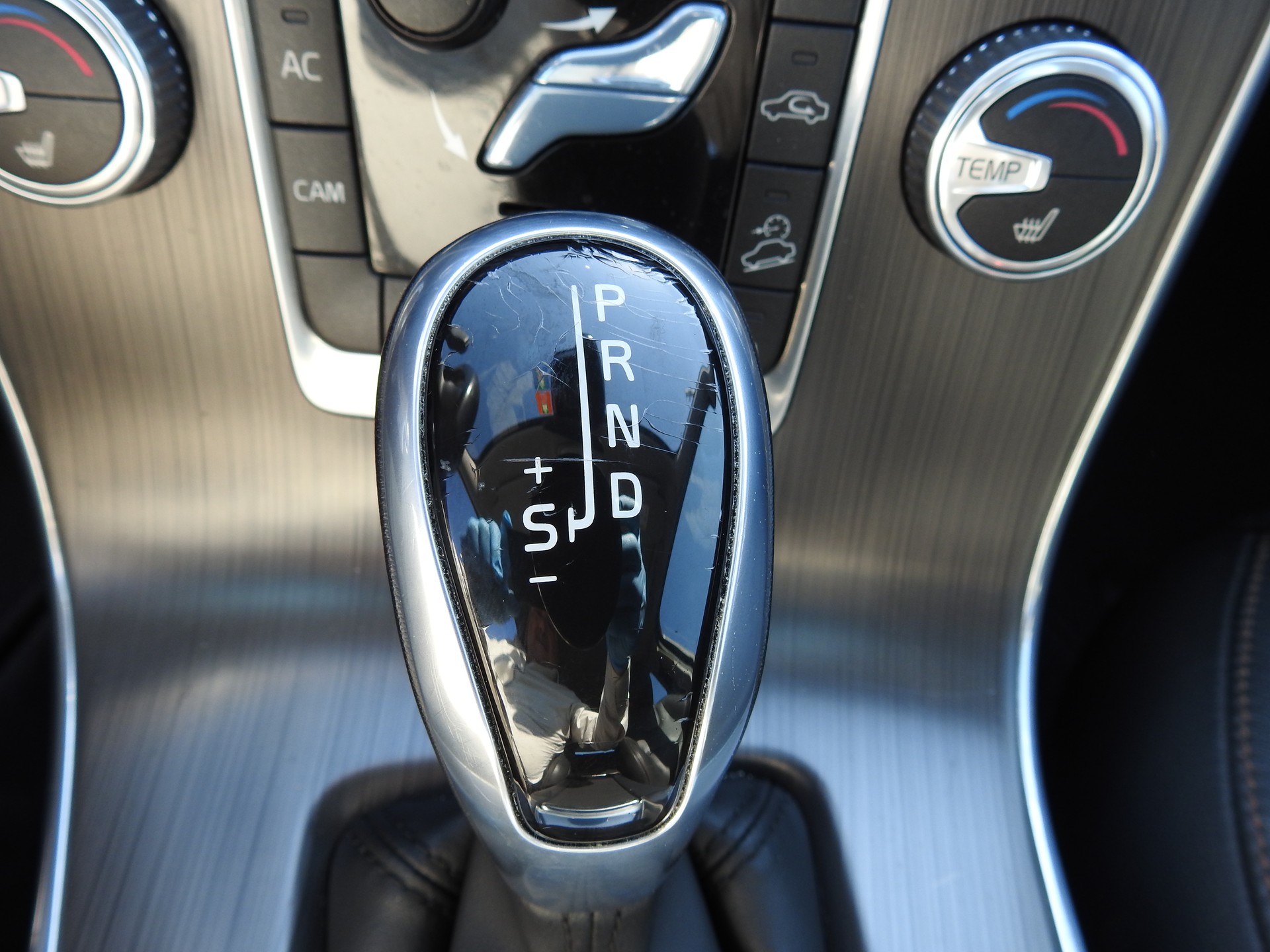 VOLVO V60 Cross Country D4 AWD Momentum Geartronic-image-20
