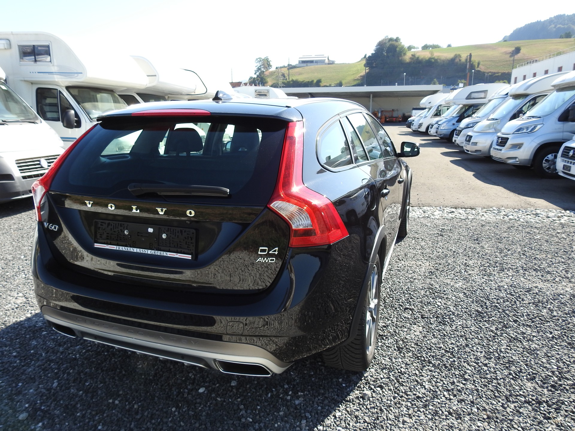 VOLVO V60 Cross Country D4 AWD Momentum Geartronic-image-5