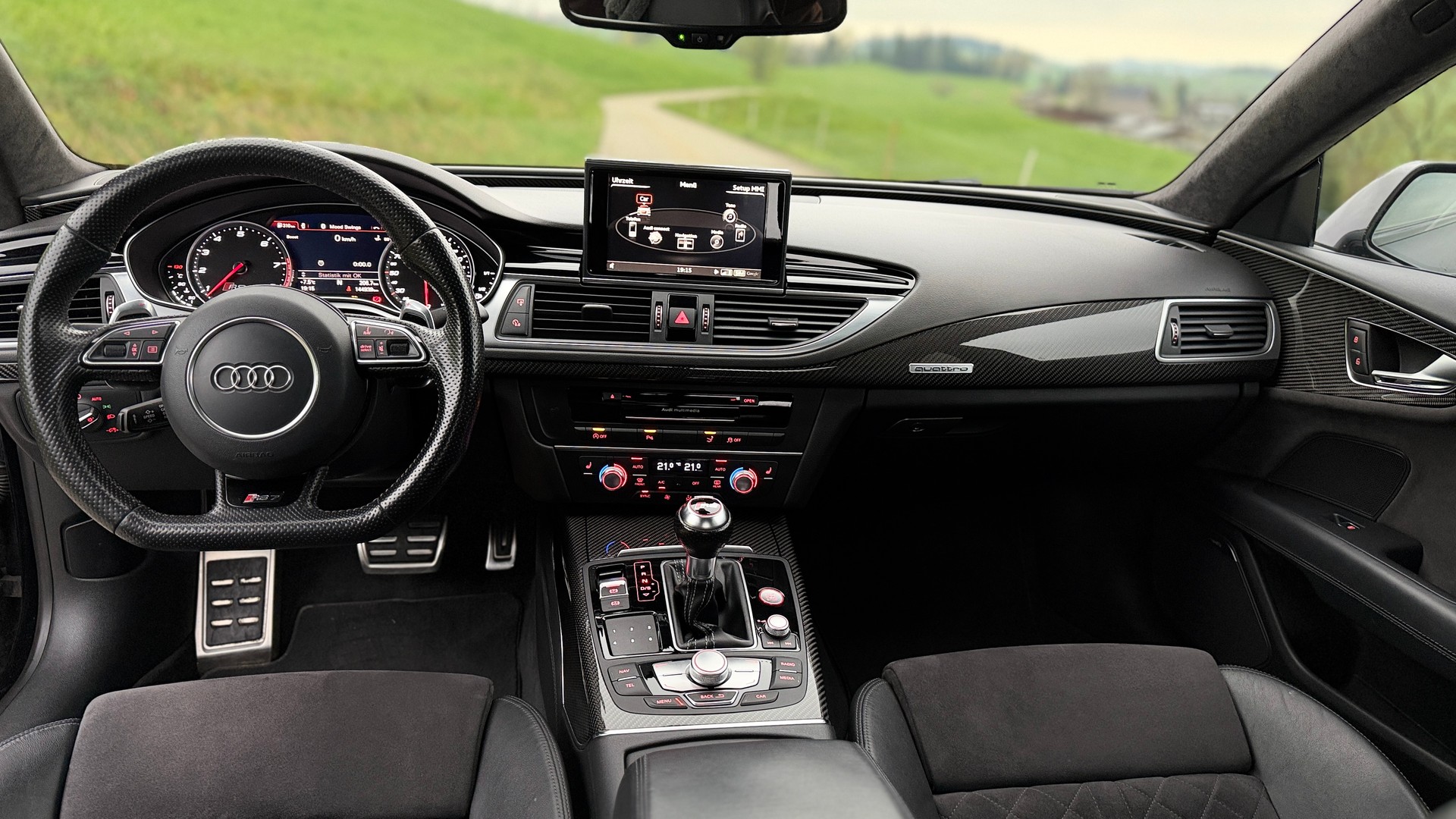 AUDI 4.0 V8 TFSI perform. qu. T-Tr.-image-5