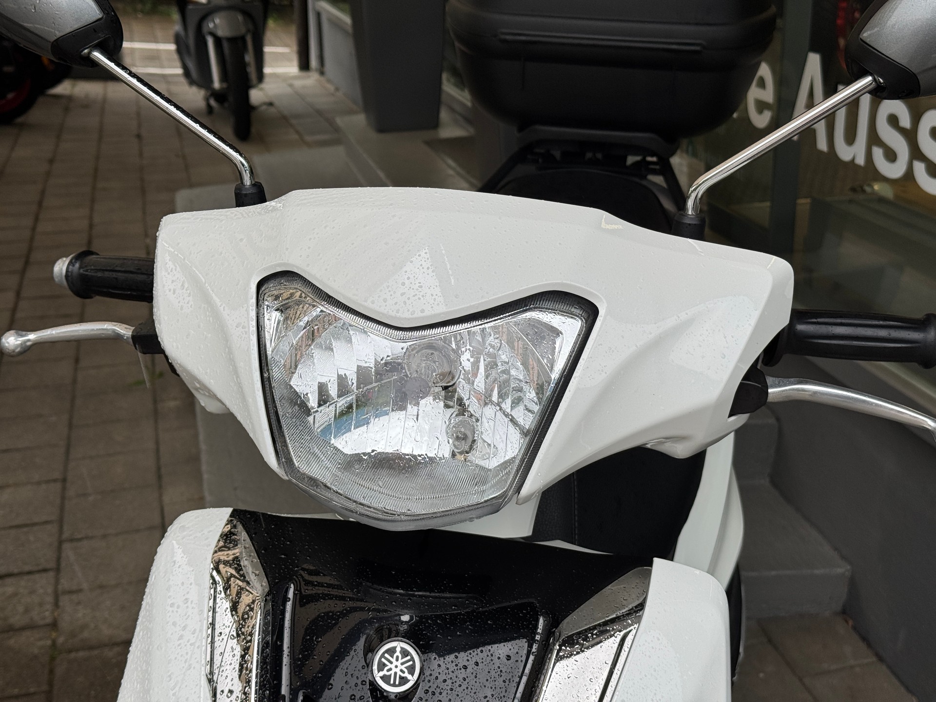 YAMAHA D'elight LTS 125 UBS-image-2