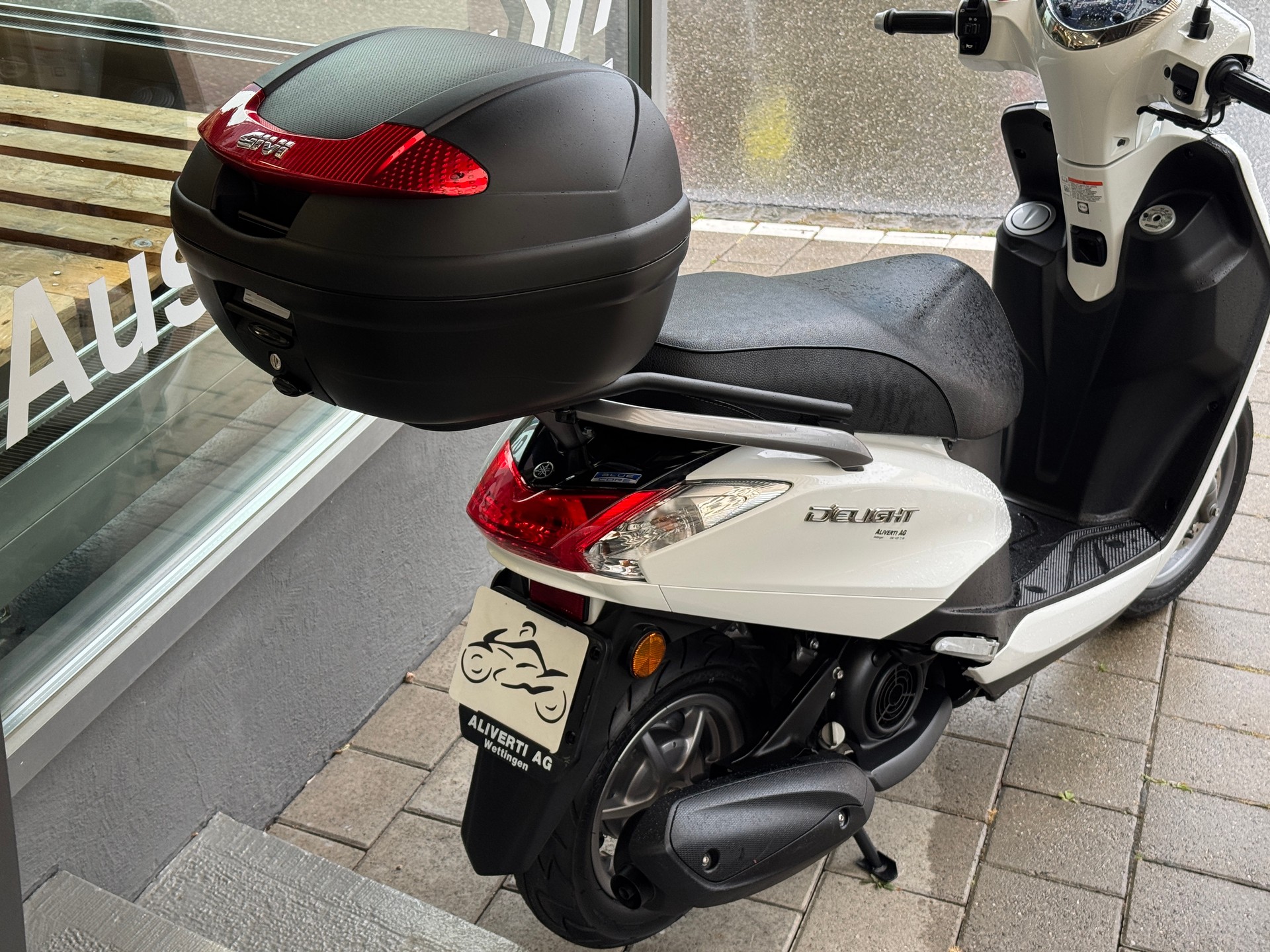 YAMAHA D'elight LTS 125 UBS-image-6