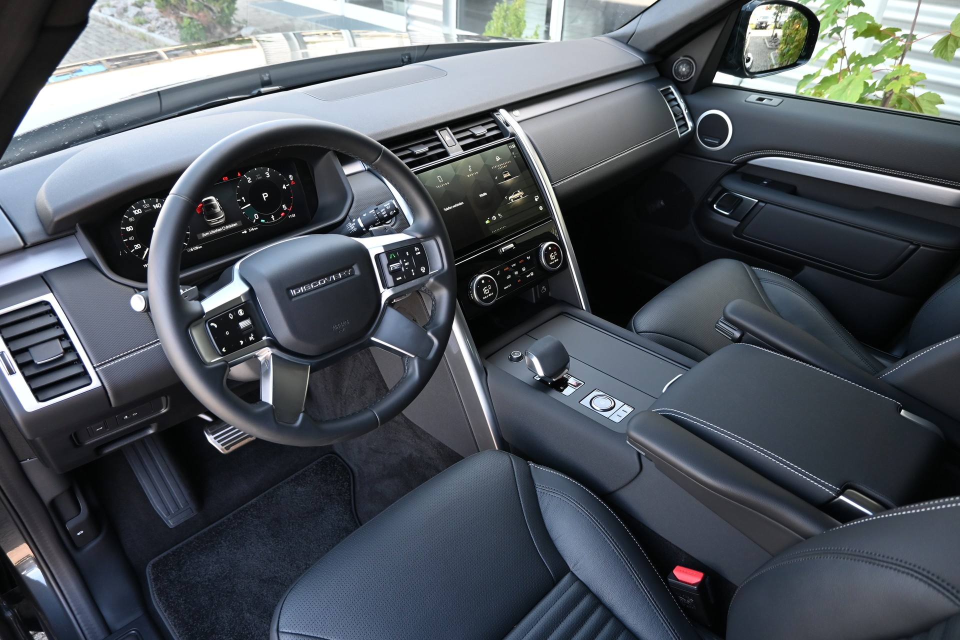 LAND ROVER Discovery 3.0D I6 P350 R-Dynamic HSE AWD Automatic 7-Plätzer + AHK 3500kg + Werksgarantie 05.2030-image-10