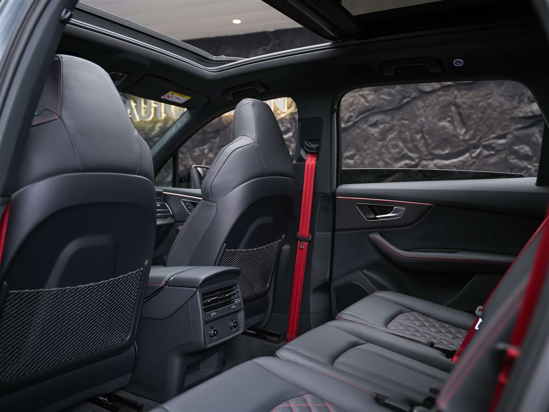 AUDI SQ7 TFSI quattro tiptronic * Facelift*7 Plätzer*Panorama*B&O*AHK-image-12