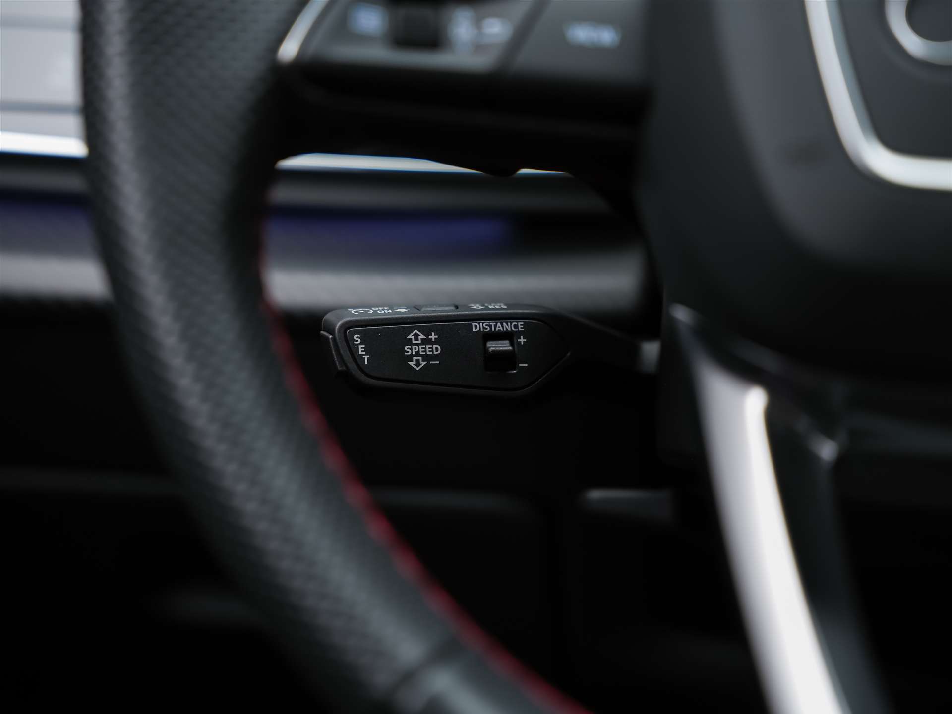 AUDI SQ7 TFSI quattro tiptronic * Facelift*7 Plätzer*Panorama*B&O*AHK-image-35