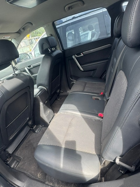 CHEVROLET Captiva 2.0 VCDi LS 4WD-image-13