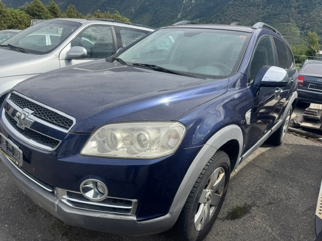 CHEVROLET Captiva 2.0 VCDi LS 4WD-image-11