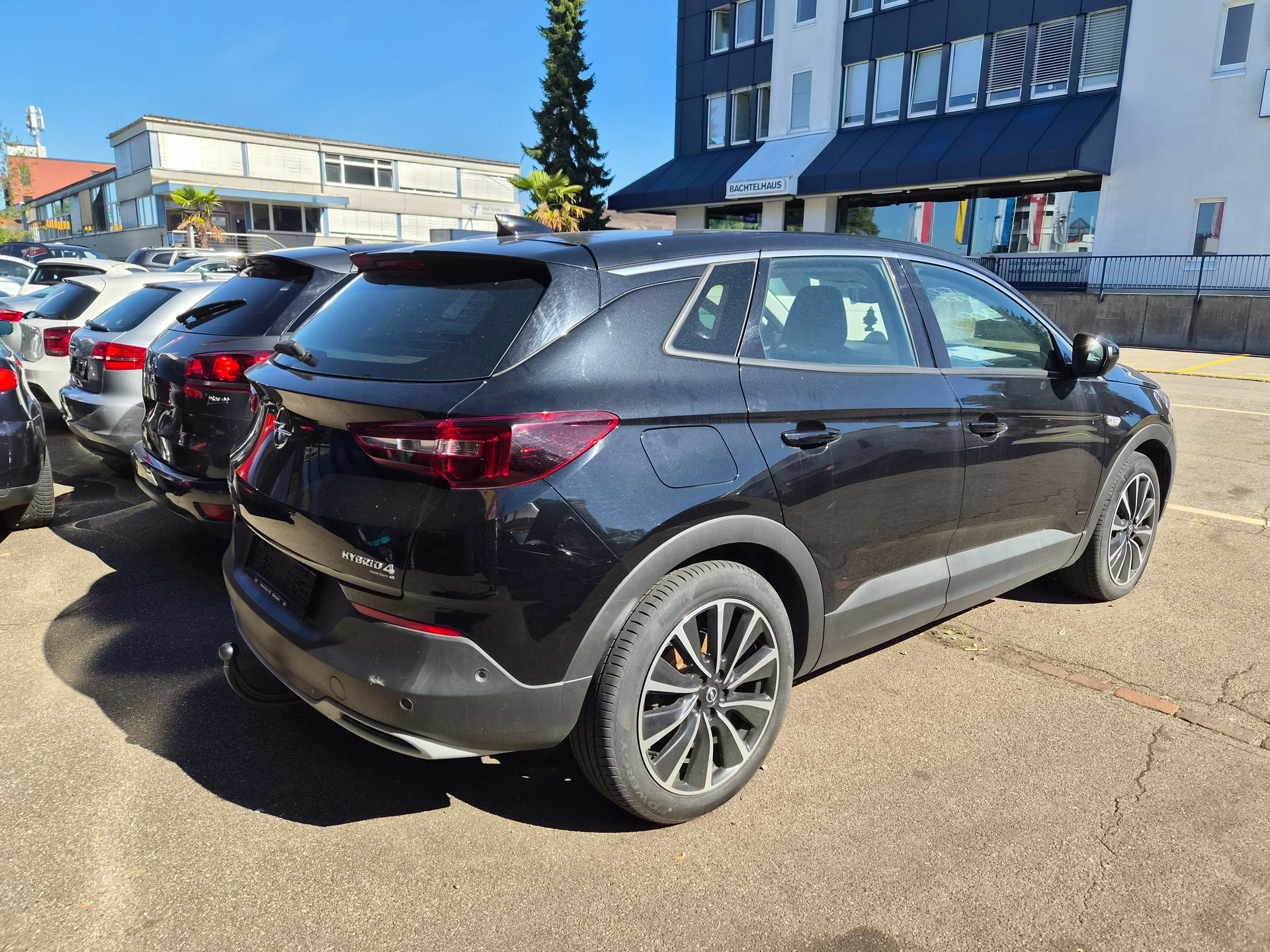 OPEL Grandland X 1.6 Hybrid4 Excellence Automatik-showroom-element-3