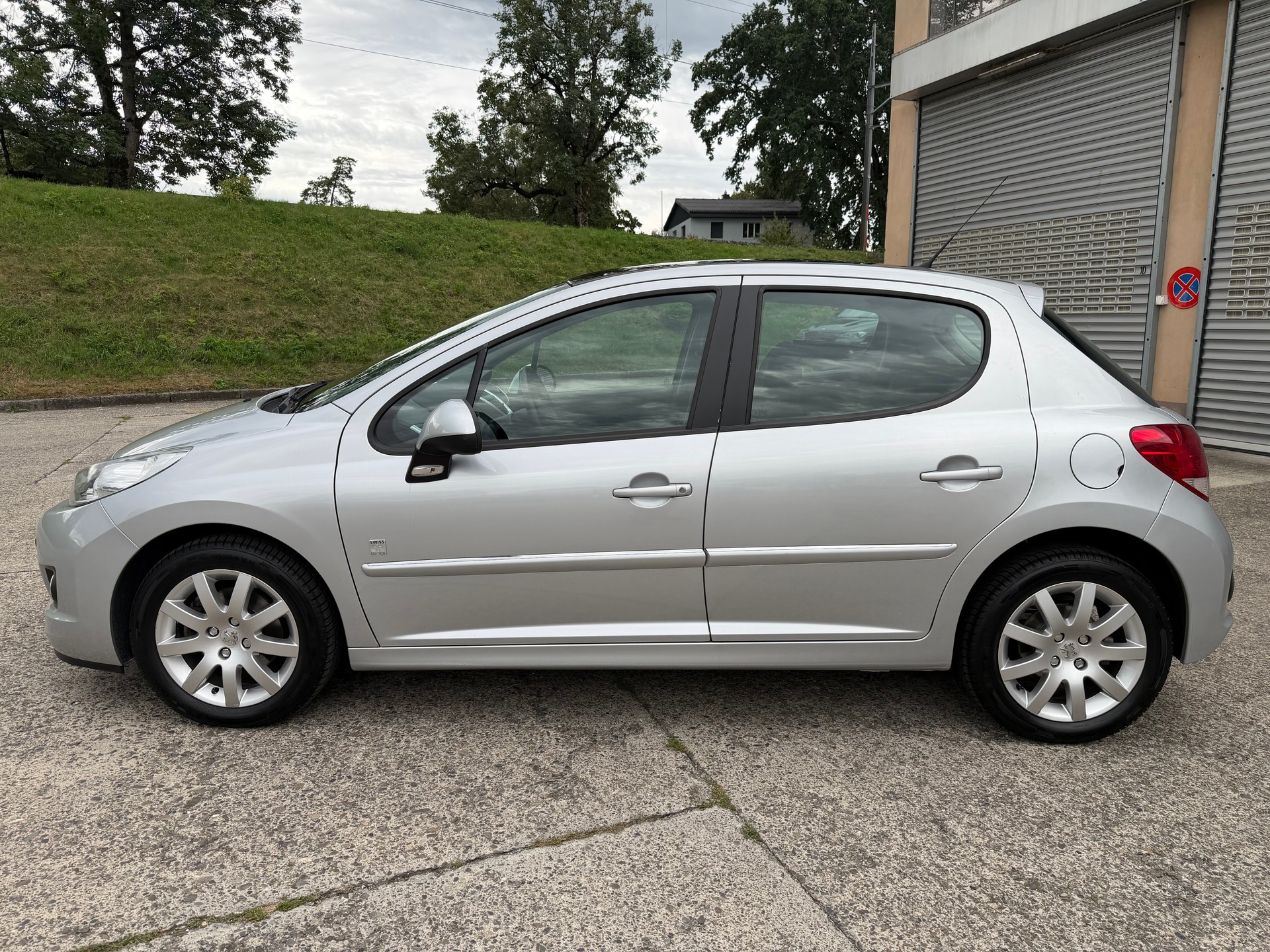 PEUGEOT 207 1.6 16V Sport-showroom-element-1