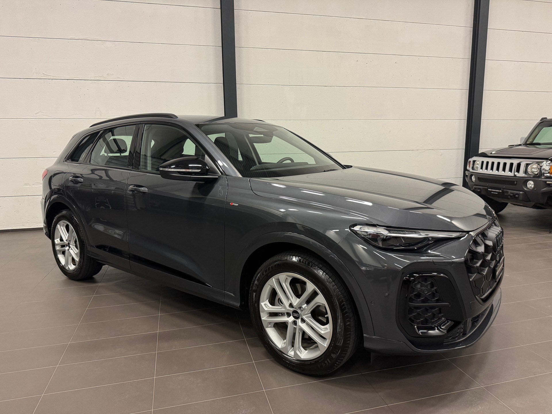AUDI Q5 TFSI quatto 150 kW S-tronic CH Fahrzeug-showroom-element-3