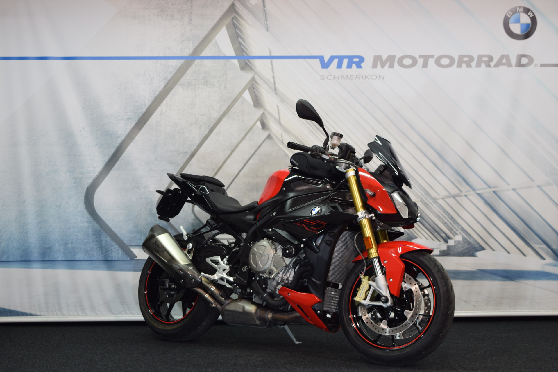 BMW S 1000 R inkl. Navi & Seitentaschen-image-0