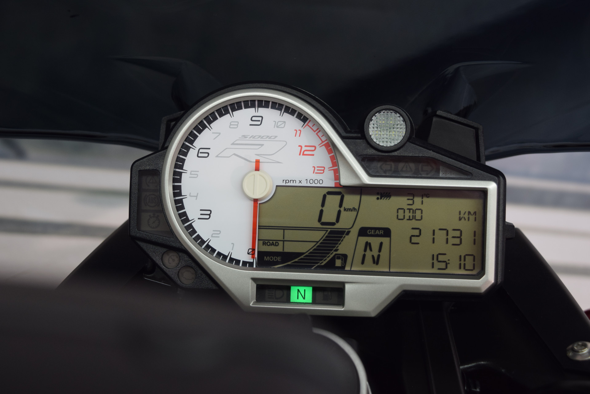 BMW S 1000 R inkl. Navi & Seitentaschen-image-8