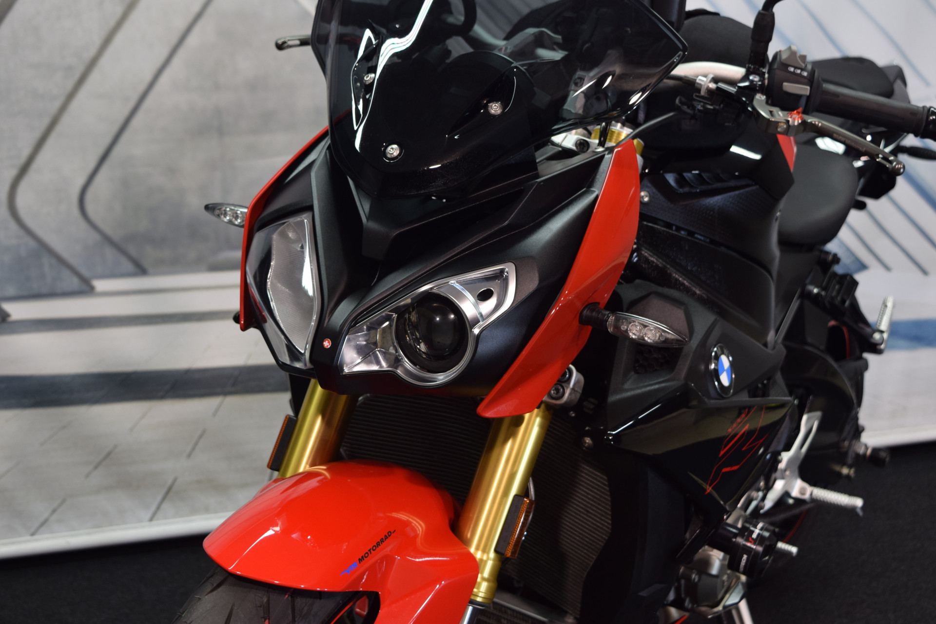 BMW S 1000 R inkl. Navi & Seitentaschen-image-9