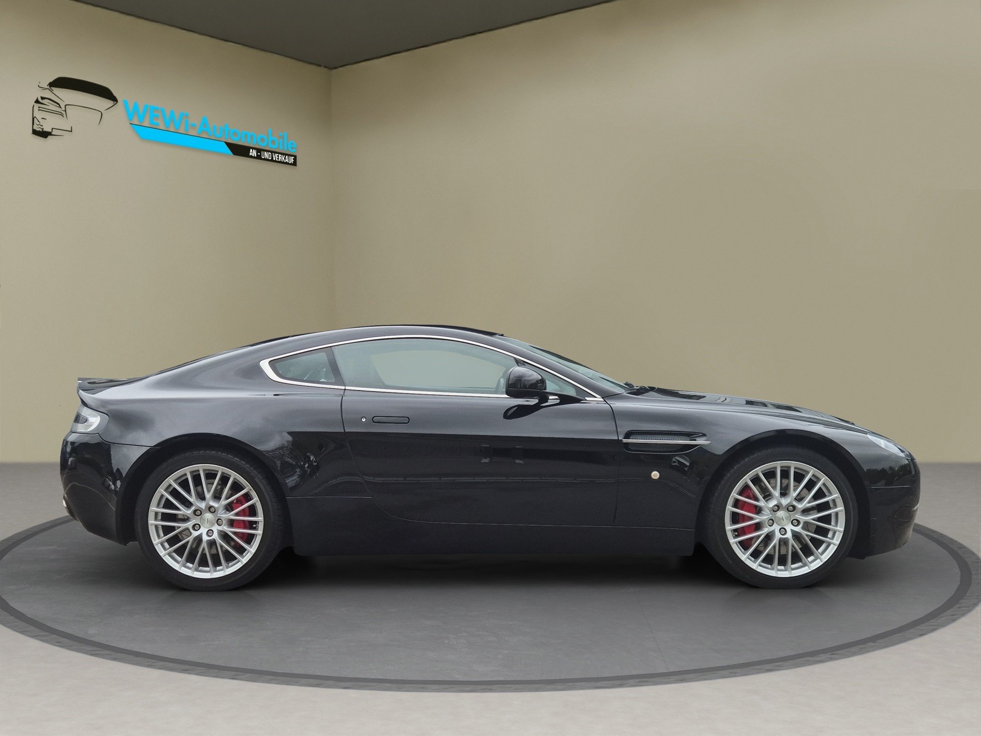 ASTON MARTIN V8 Vantage 4.7 Sportshift-showroom-element-1