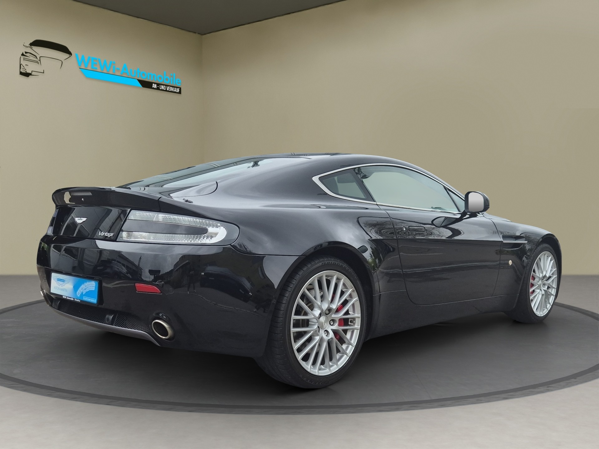 ASTON MARTIN V8 Vantage 4.7 Sportshift-showroom-element-2