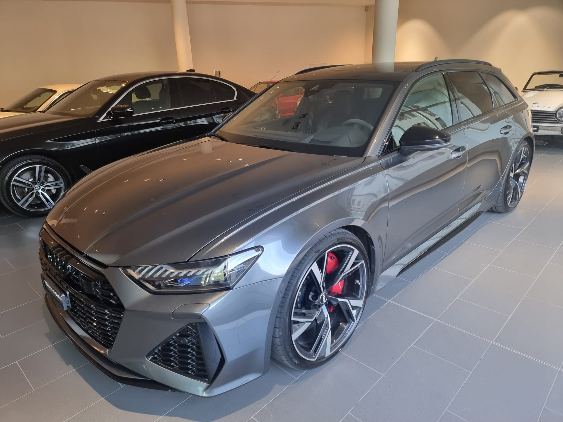 AUDI RS6 Avant 4.0 TFSI V8 quattro-showroom-element-2