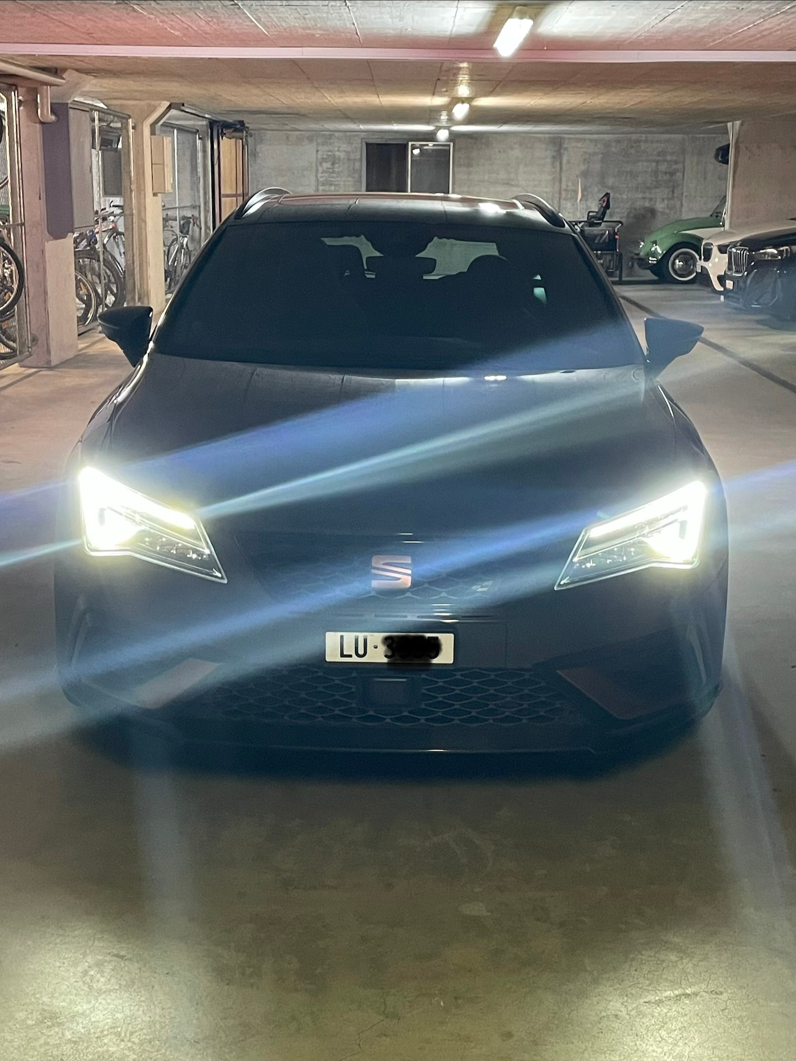 SEAT 2.0 TSI 300 Cupra R 4Drive DSG-image-3
