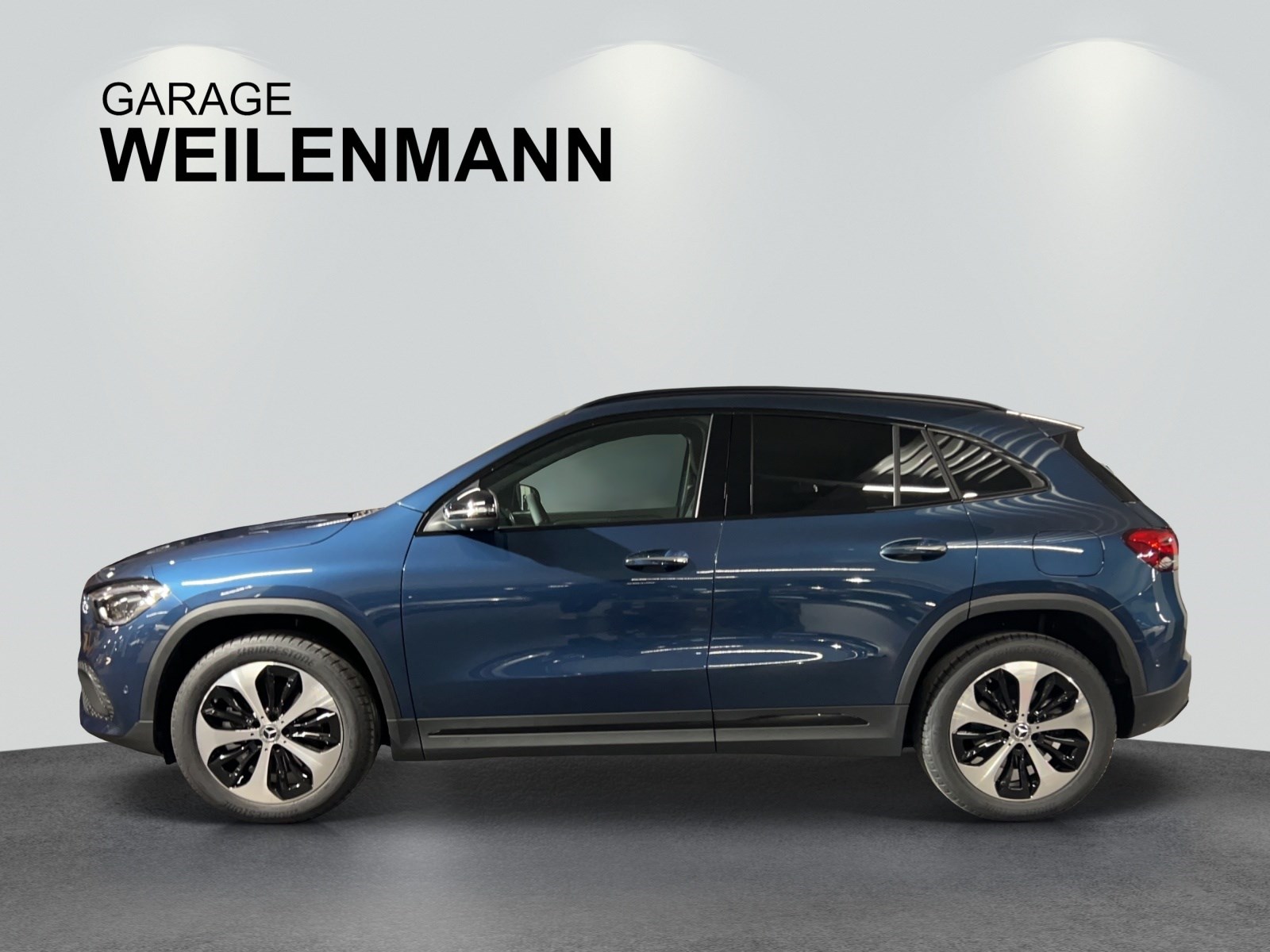 MERCEDES-BENZ GLA 250e Progressive 8G-DCT-showroom-element-3