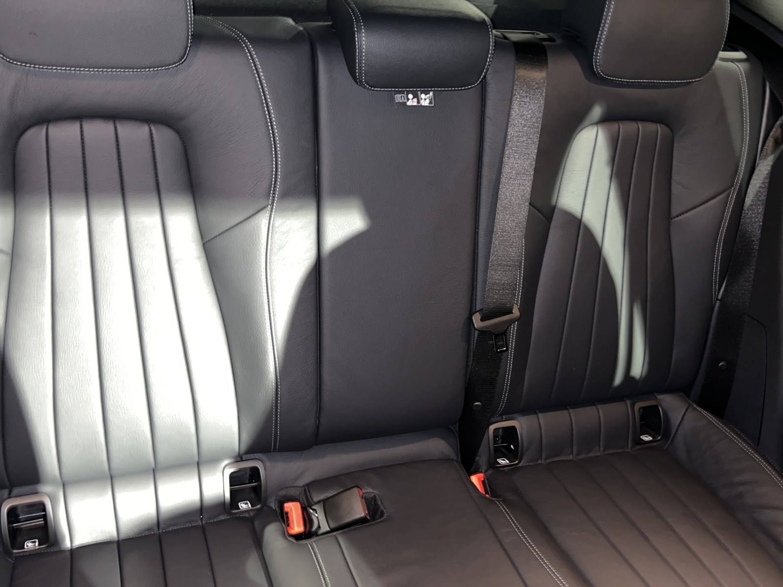 MERCEDES-BENZ GLA 250e Progressive 8G-DCT-image-11