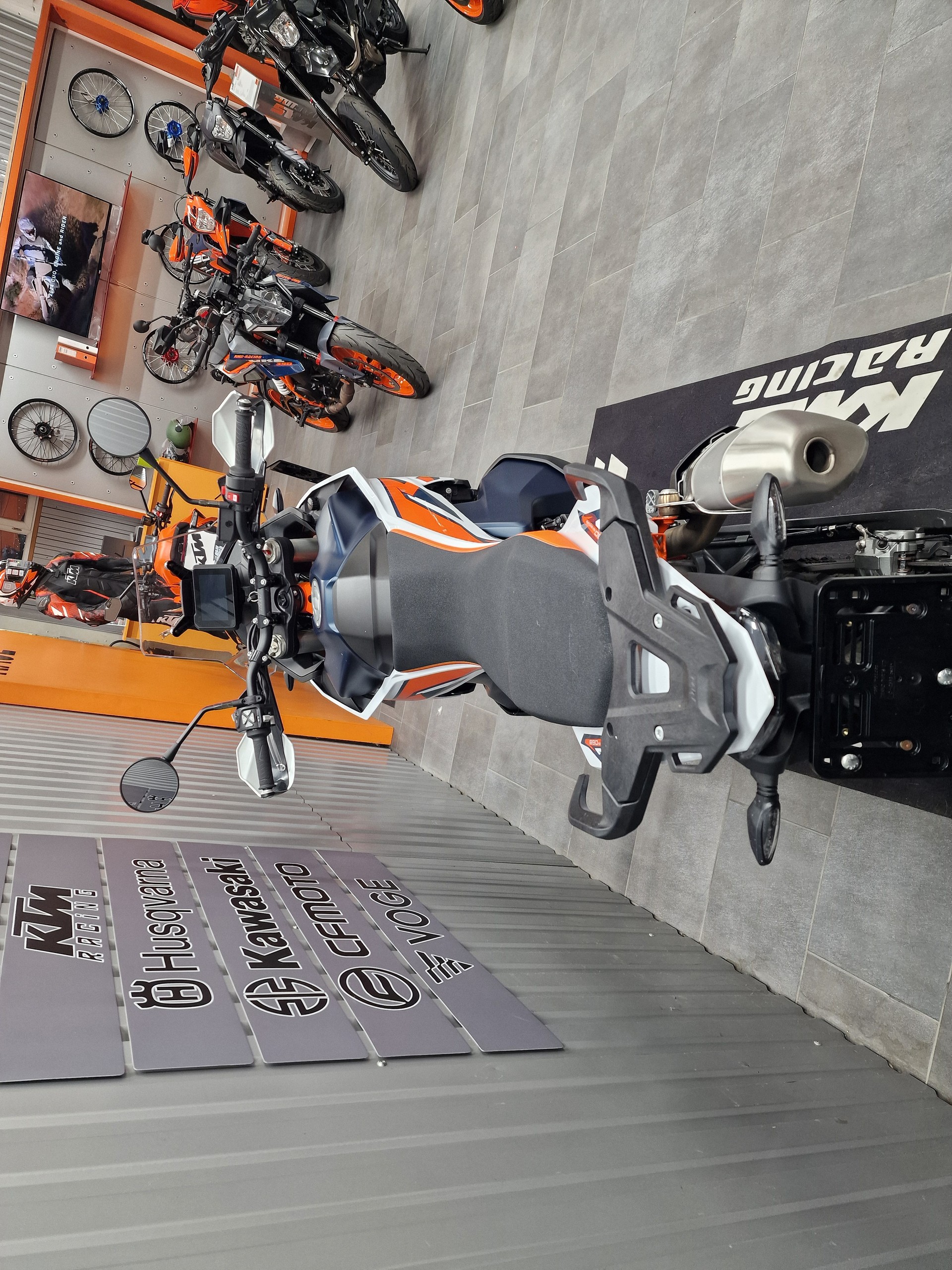 KTM 890 Adventure R-image-5