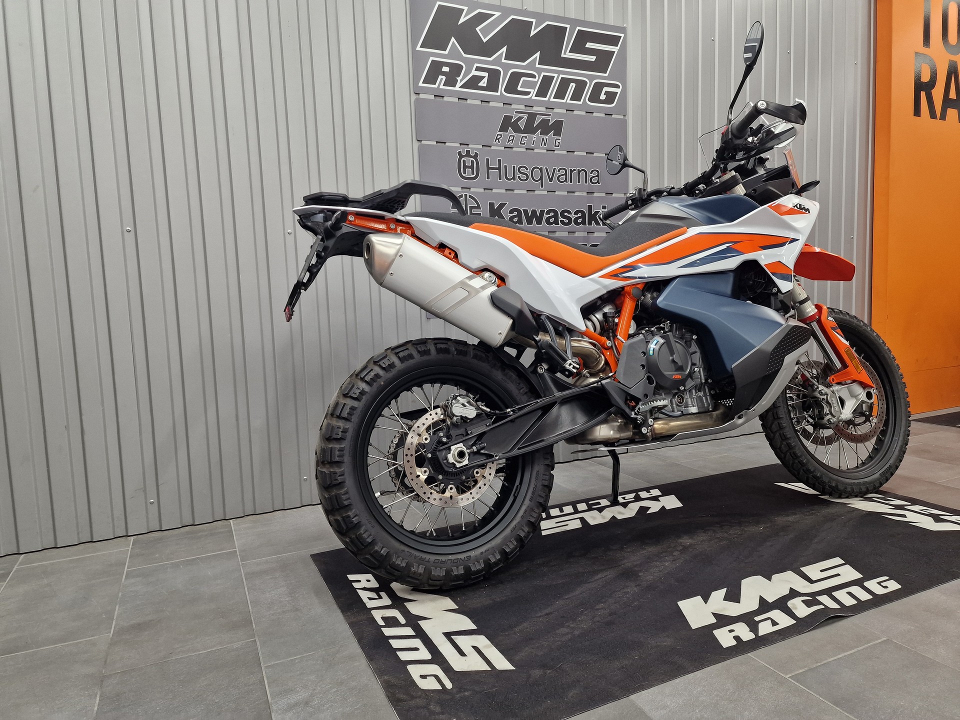 KTM 890 Adventure R-image-2