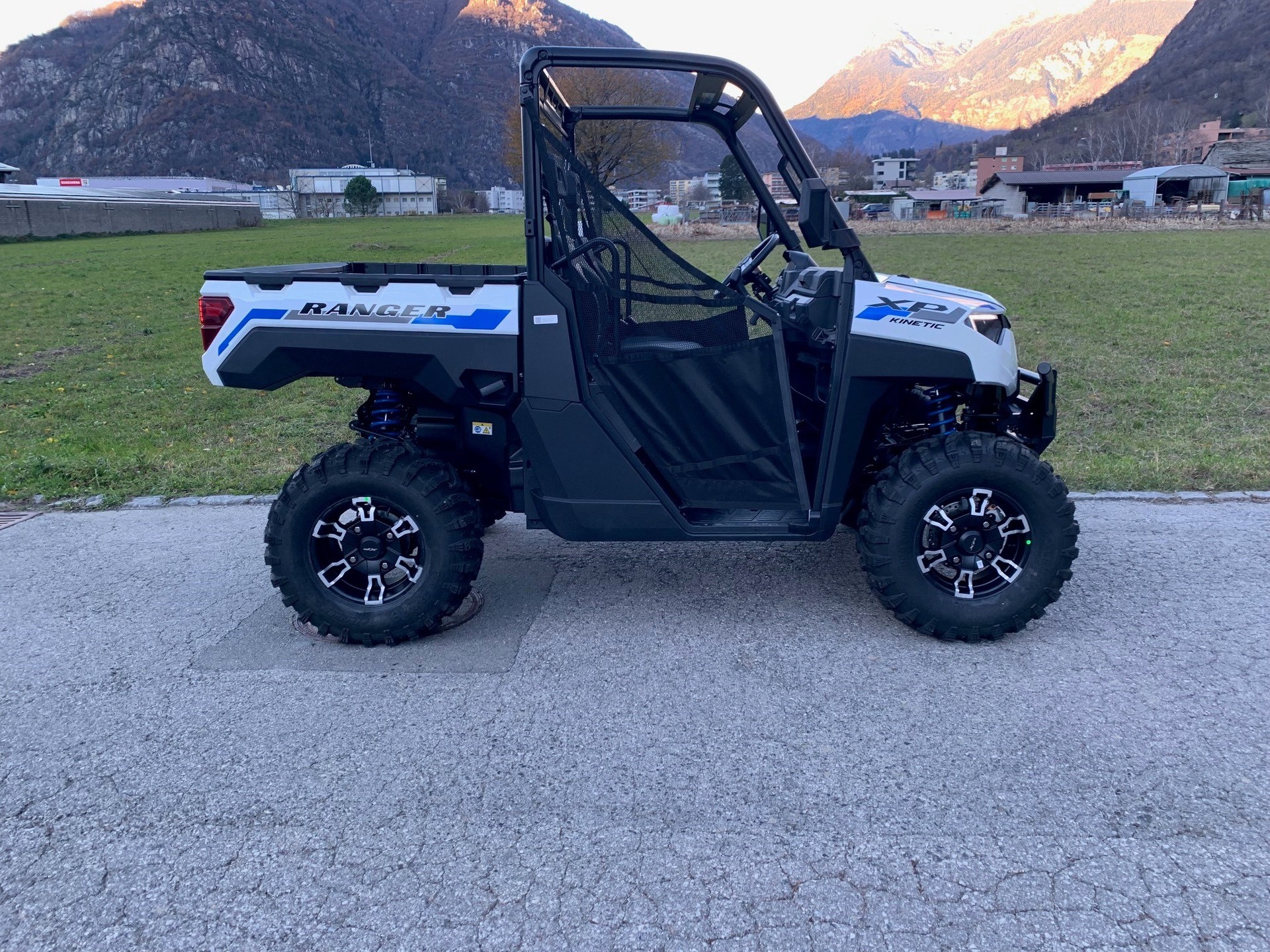 POLARIS Ranger KINETIC PREMIUM-image-1