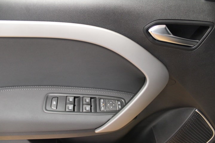 MERCEDES-BENZ EQT 200 Progressive Van-image-7