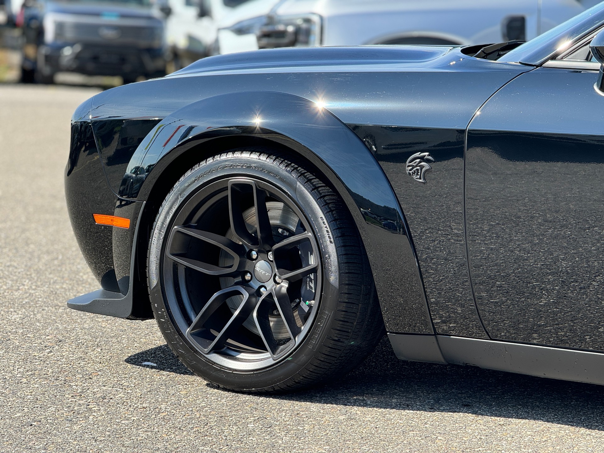 DODGE Challenger 6.2 V8 SC HEMI SRT Hellcat WB JAILBREAK LAST CHANCE 2024 3.99% GRATIS SERVICE-showroom-element-3