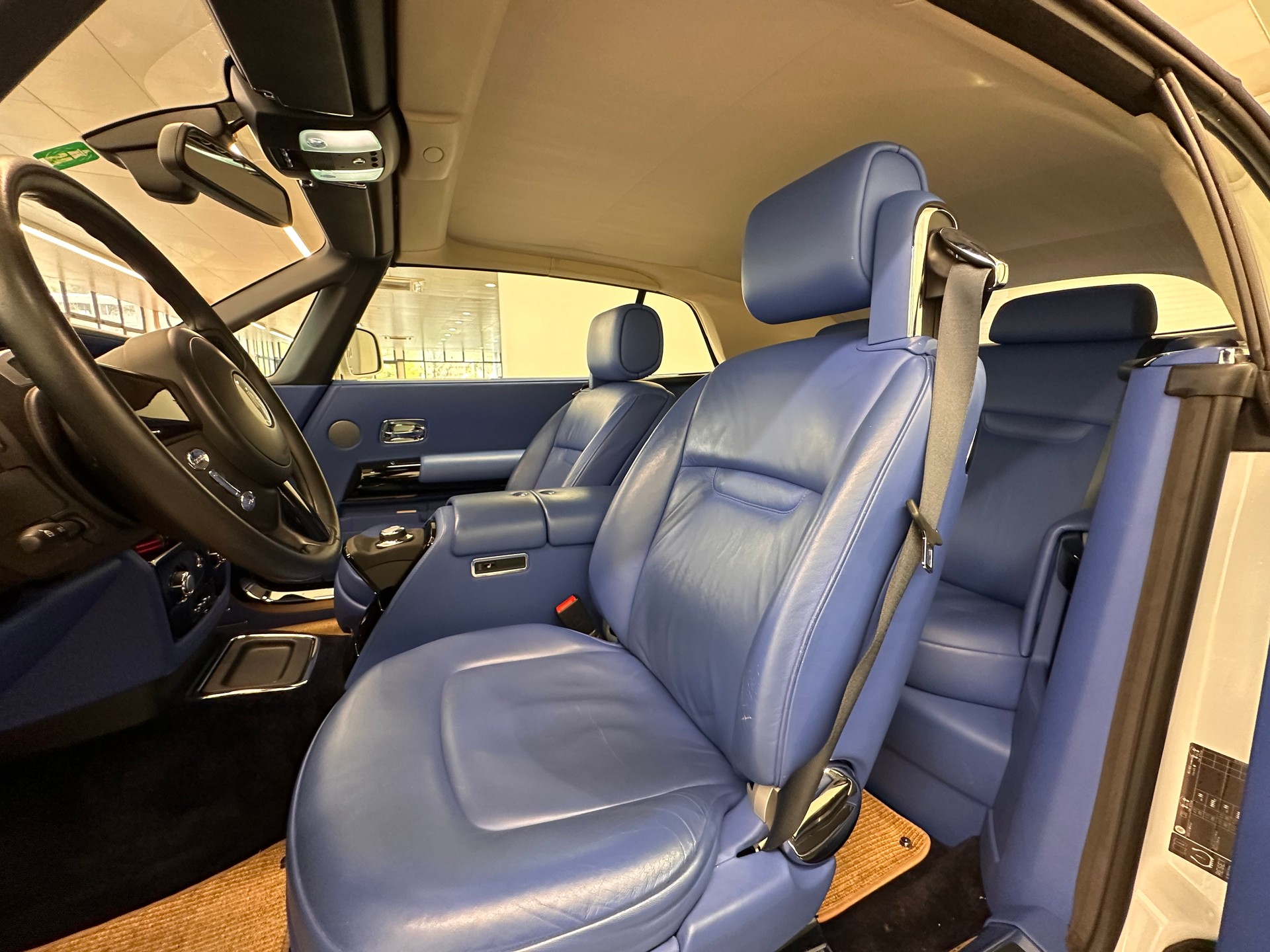 ROLLS-ROYCE Phantom 6.7 V12 Drophead-image-7