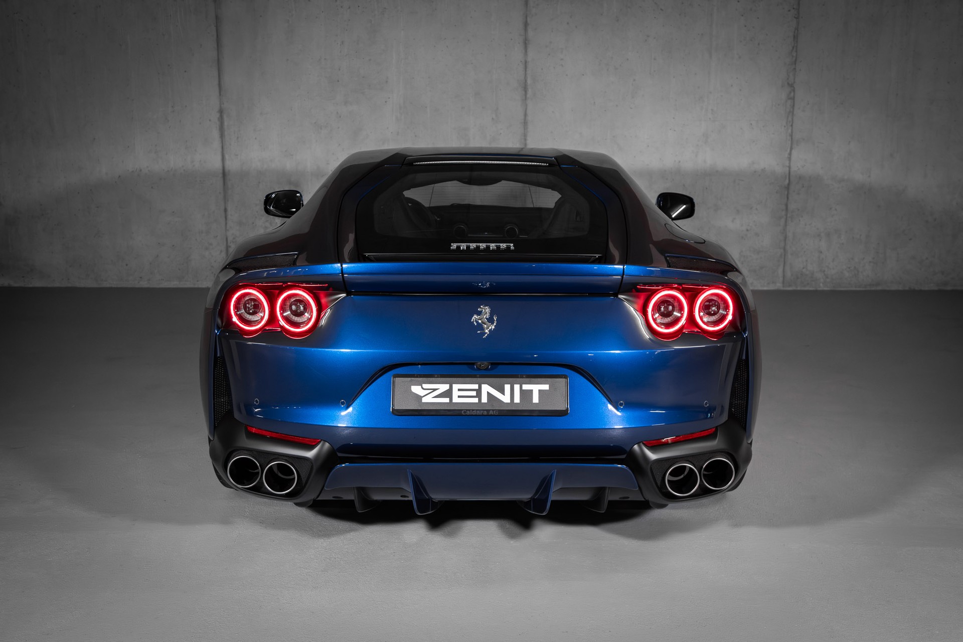 FERRARI 812 Superfast-image-14