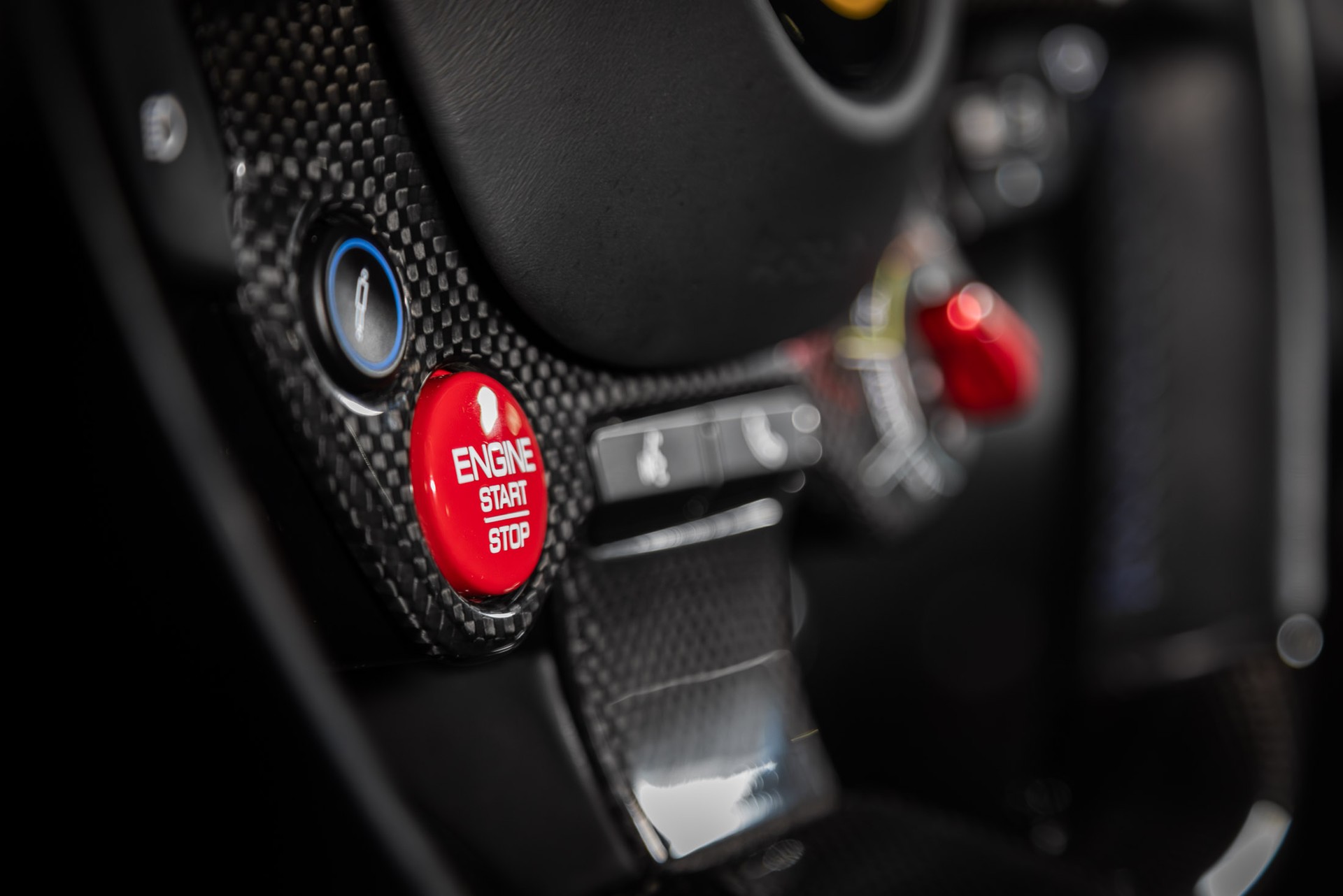 FERRARI 812 Superfast-image-21