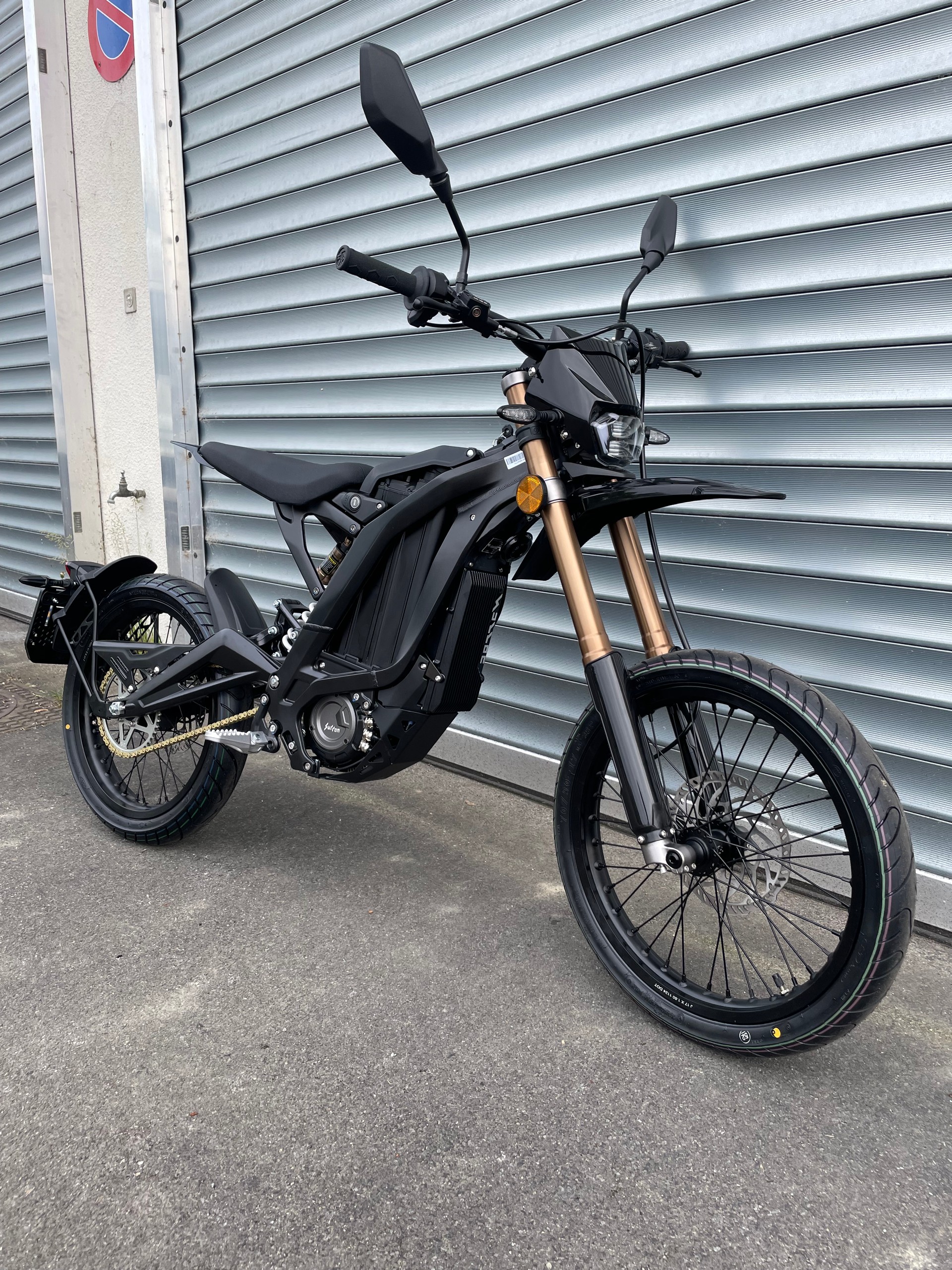 SUR-RON Light Bee L1e Black Eddition