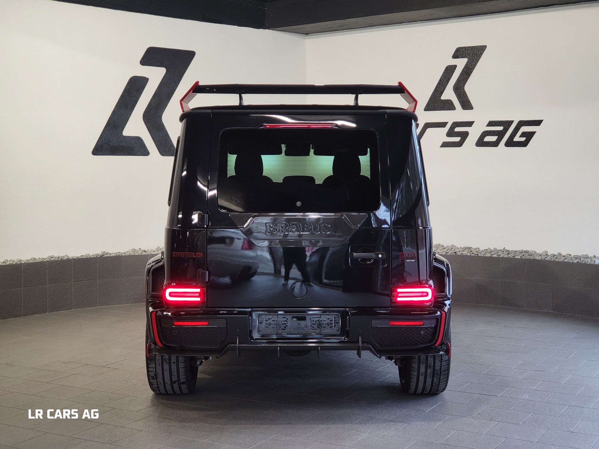 MERCEDES-BENZ BRABUS G900 ROCKET EDITION-image-4