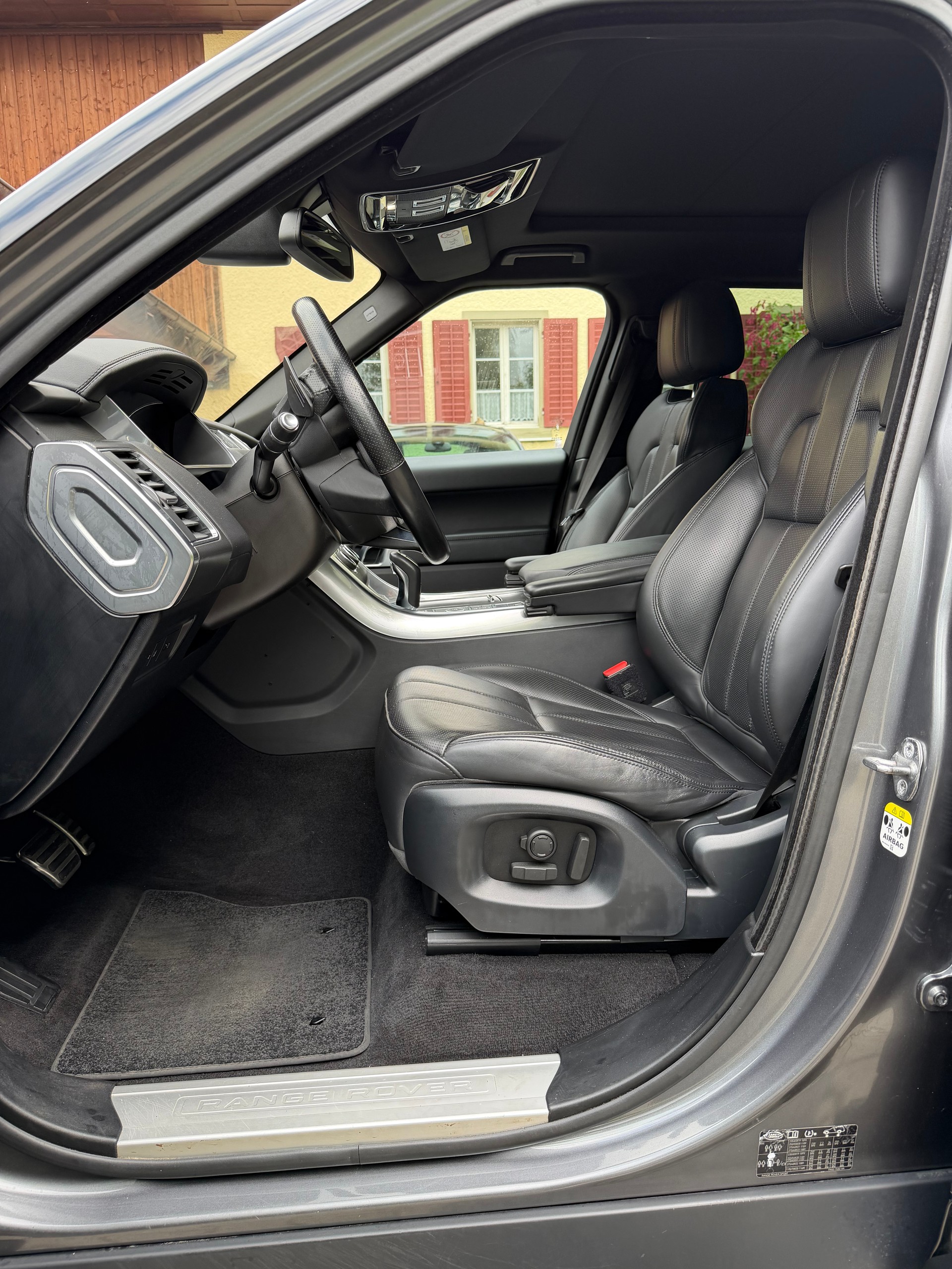 LAND ROVER Range Rover Sport 3.0 SDV6 HSE Automatic-image-6