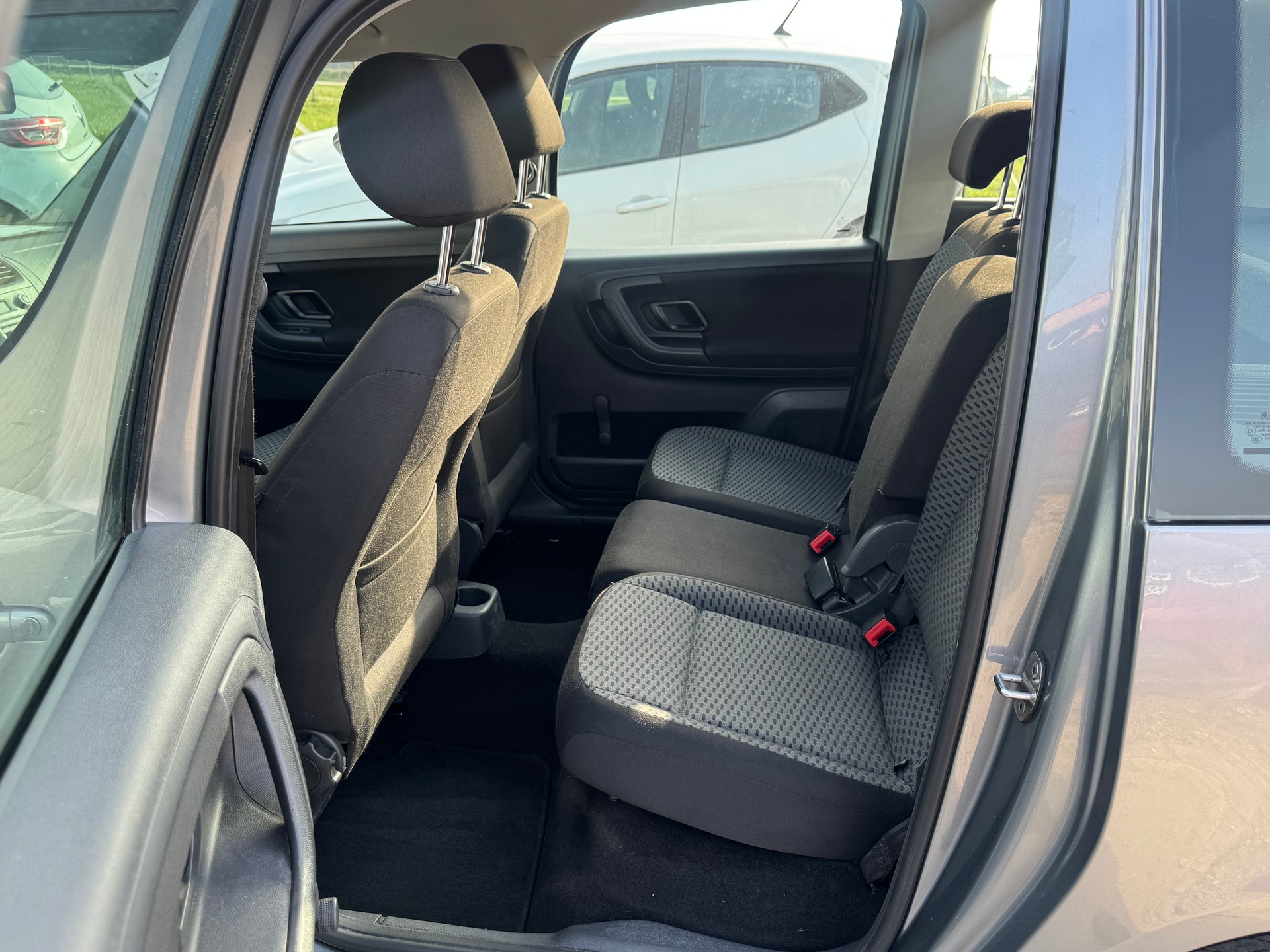 SKODA Roomster 1.2 TSI Elegance DSG-image-9