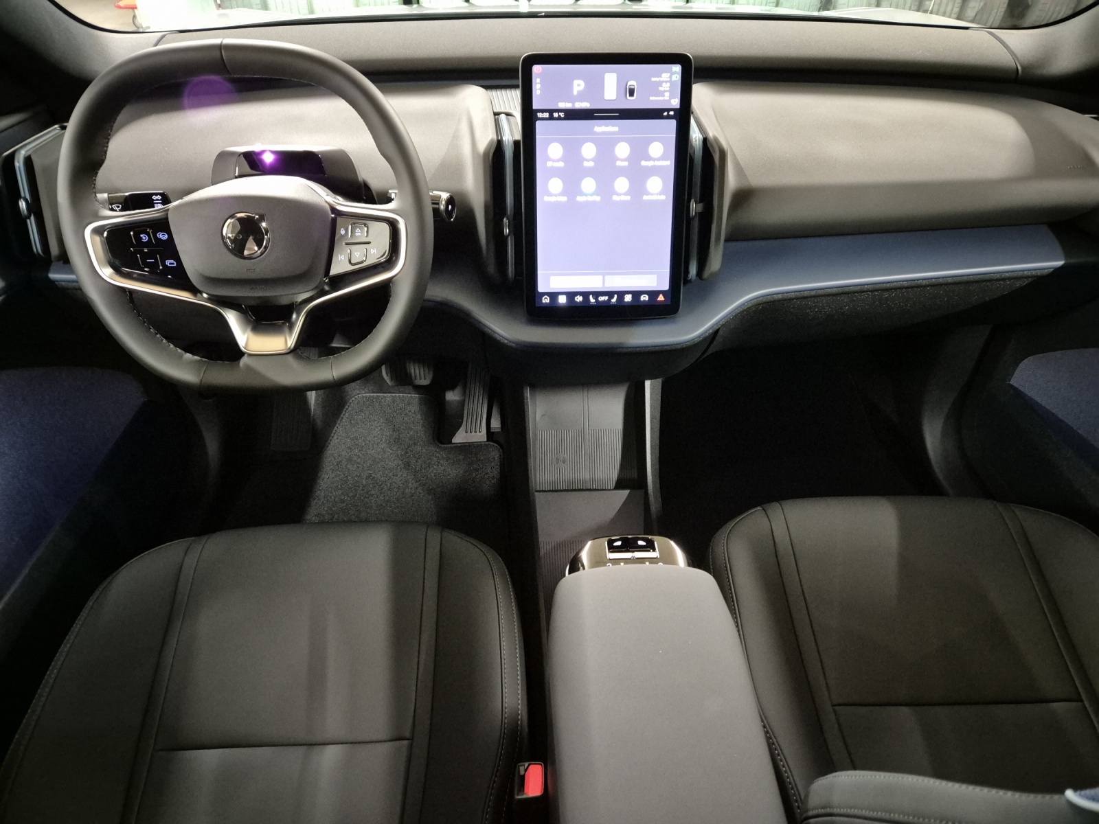 VOLVO EX30 E60 XCITE Core-image-10