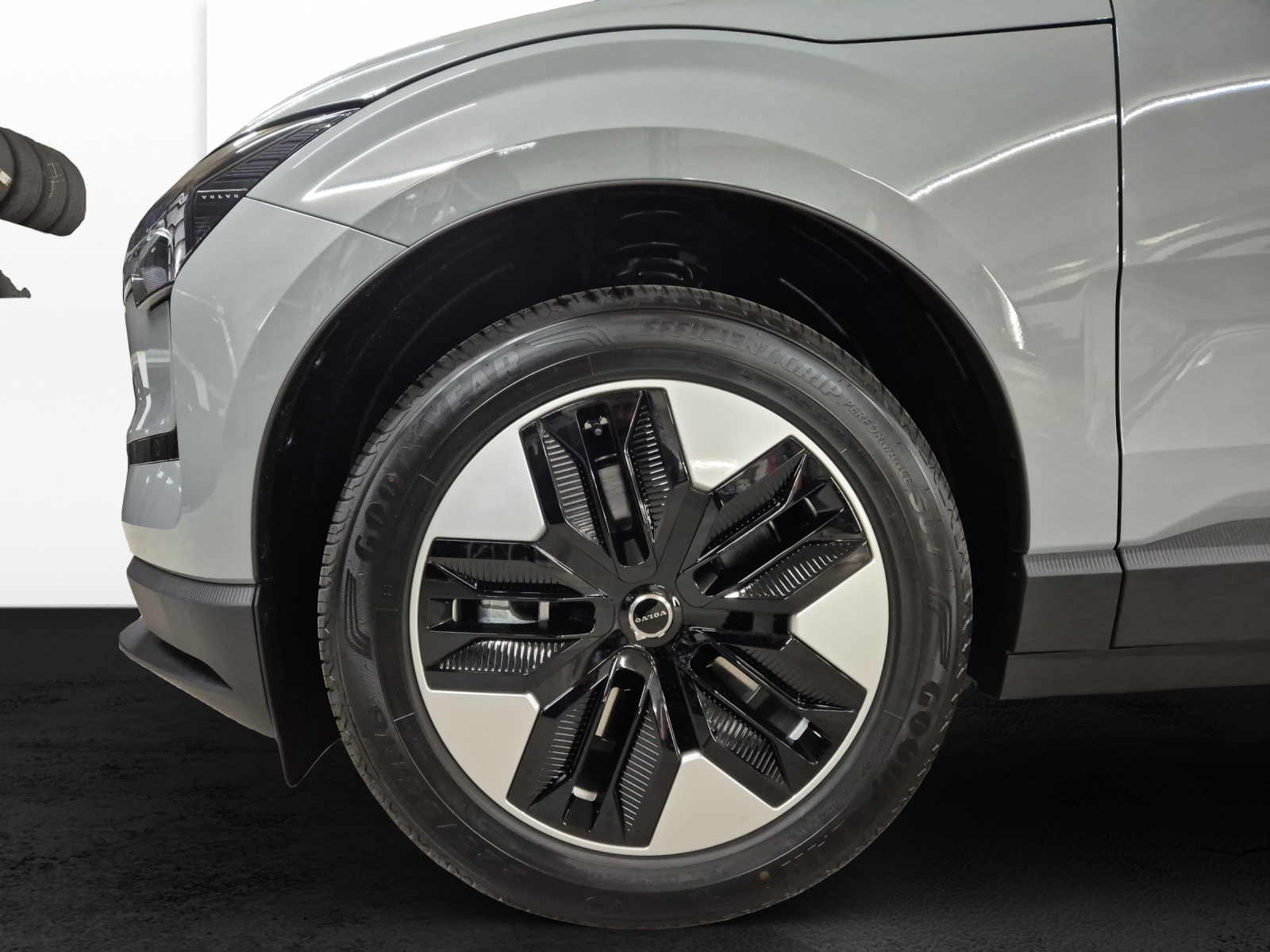 VOLVO EX30 E60 XCITE Core-image-19