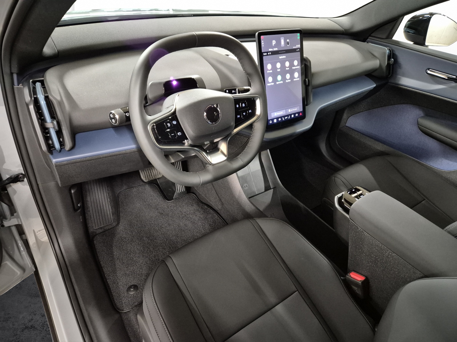 VOLVO EX30 E60 XCITE Core-image-8