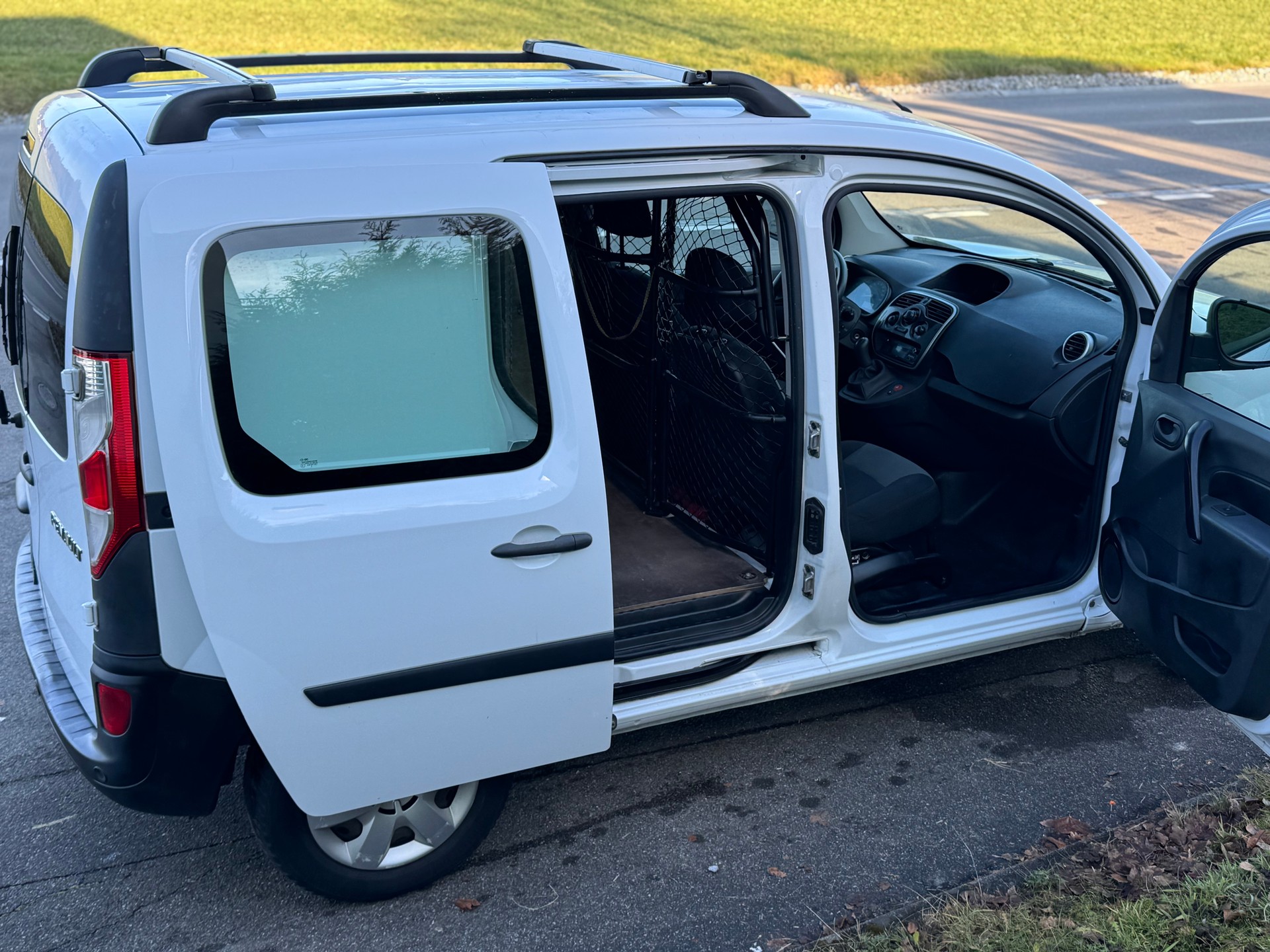 RENAULT Kangoo Medium dCi 90 ENERGY Access-image-6