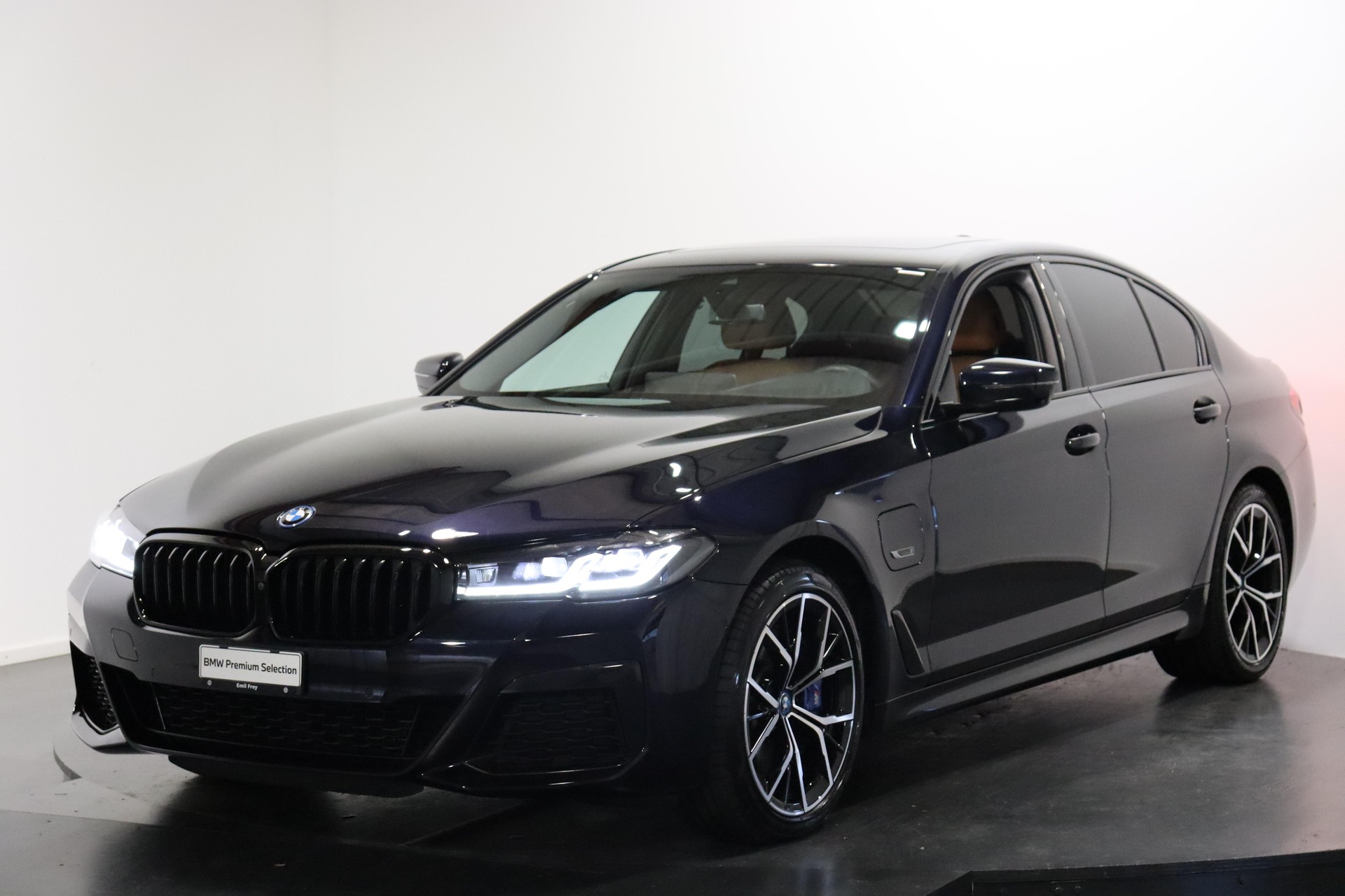 BMW 545e xDrive SAG