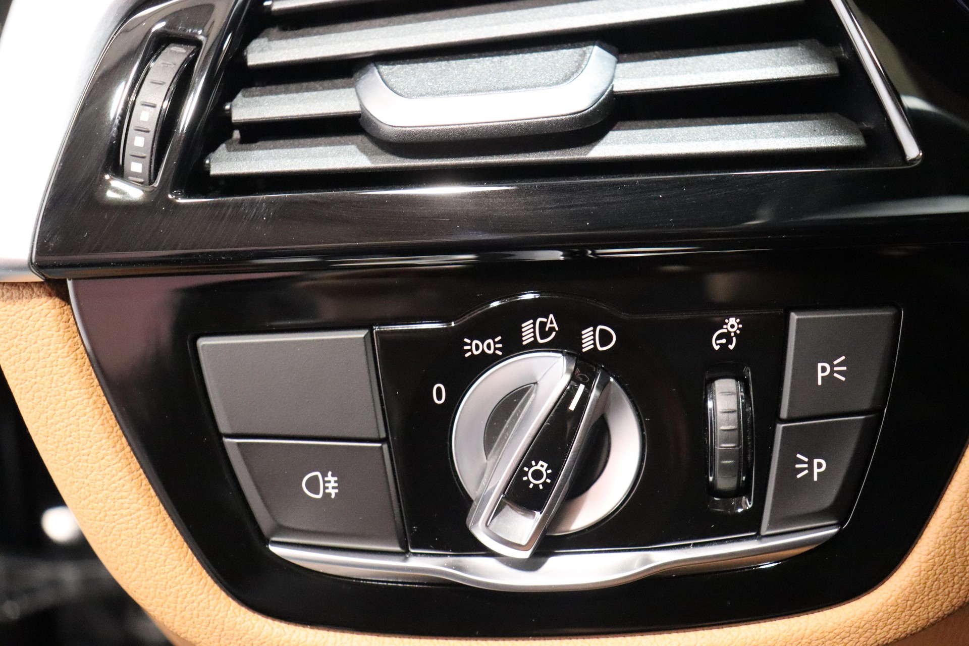 BMW 545e xDrive SAG-image-17