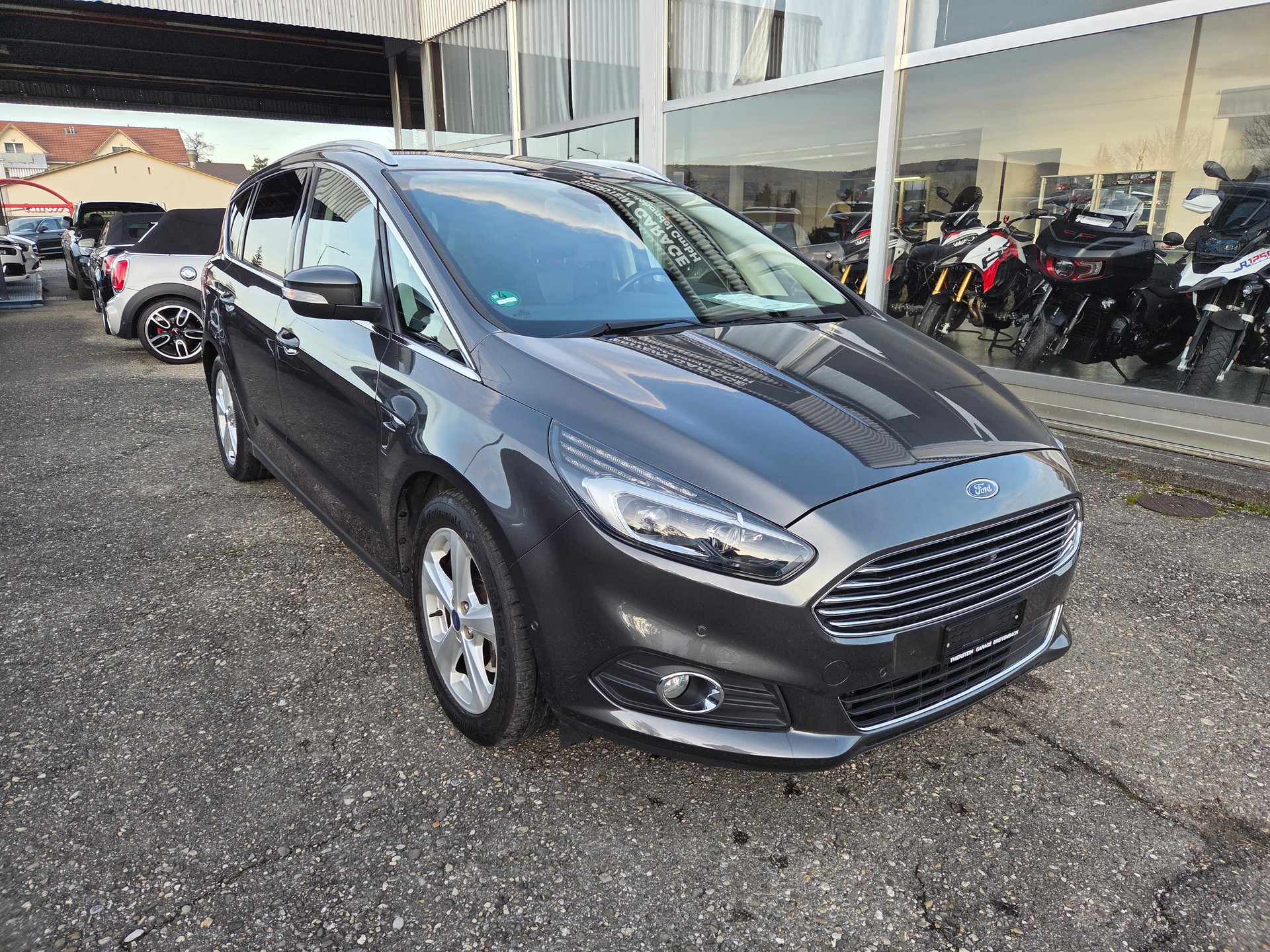 FORD S-Max 2.0 SCTi Titanium Automat-showroom-element-1